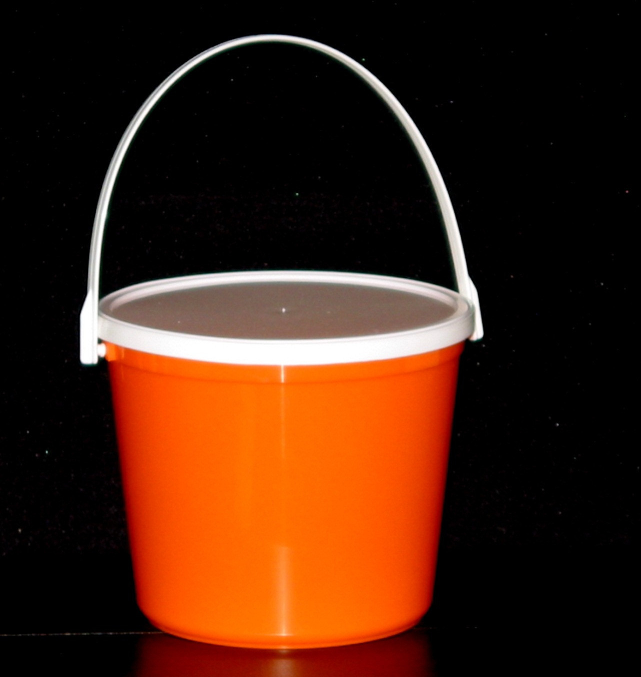 4 80 Ounce Plastic Buckets & Lids Pink Orange Lime Yellow Made in USA Lead Free