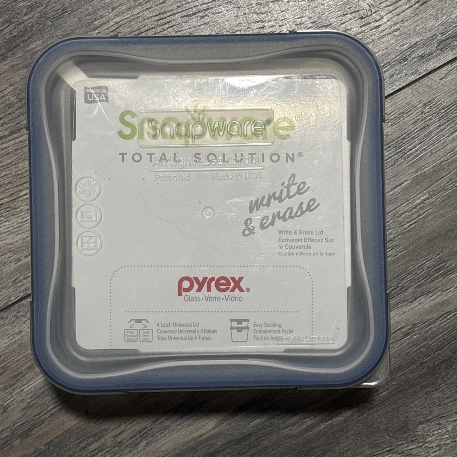 New Pyrex Snapware 4-Cup Total Solution Square Food Storage Container, Glass