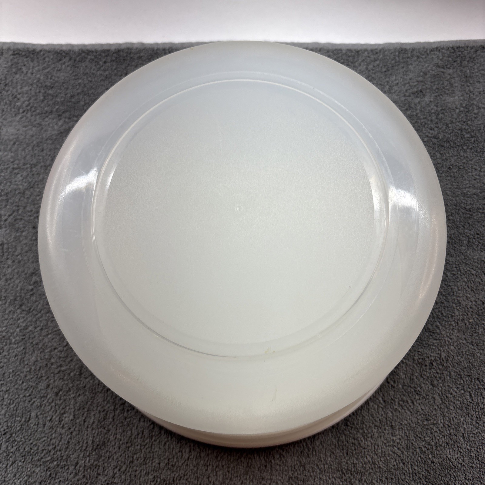 Vintage Rubbermaid Servin Saver Large Cake Carrier Almond Base 13″ X 7″