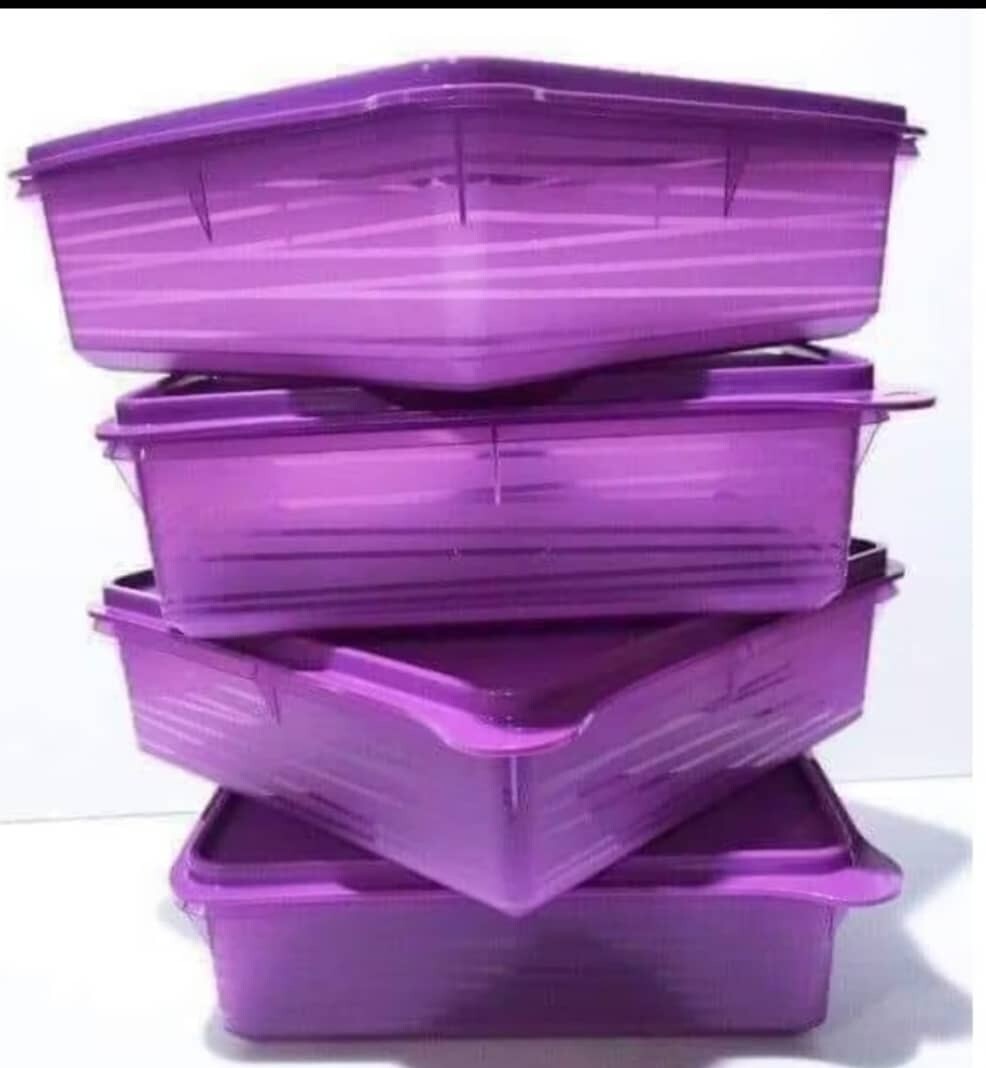 2.9L Tupperware square Purple Snack Sandwich Sweet Keeper . Air tight container