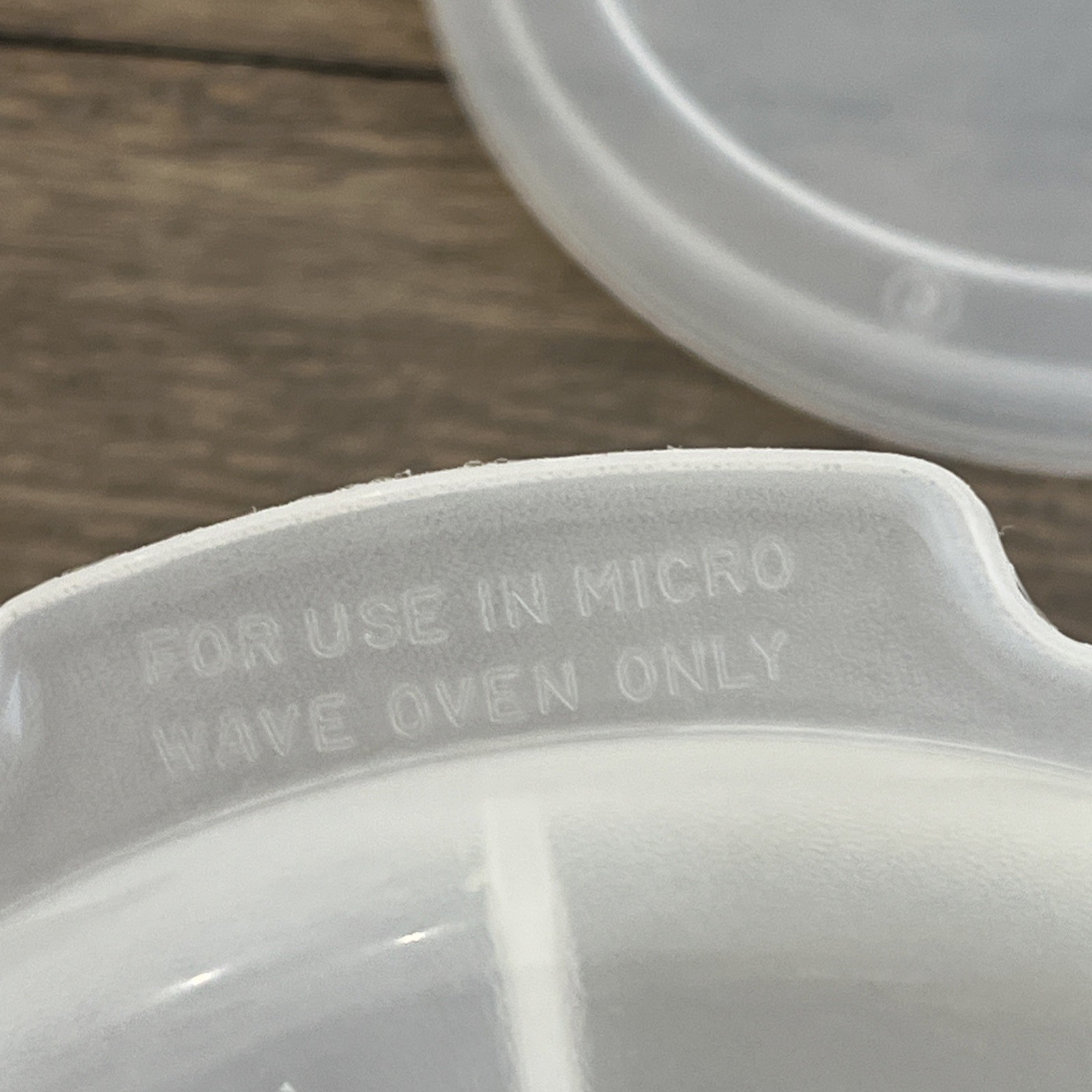 Vtg SUPERSEAL 8.5” Divided Food Storage Container w Lid Microwaveable Clear