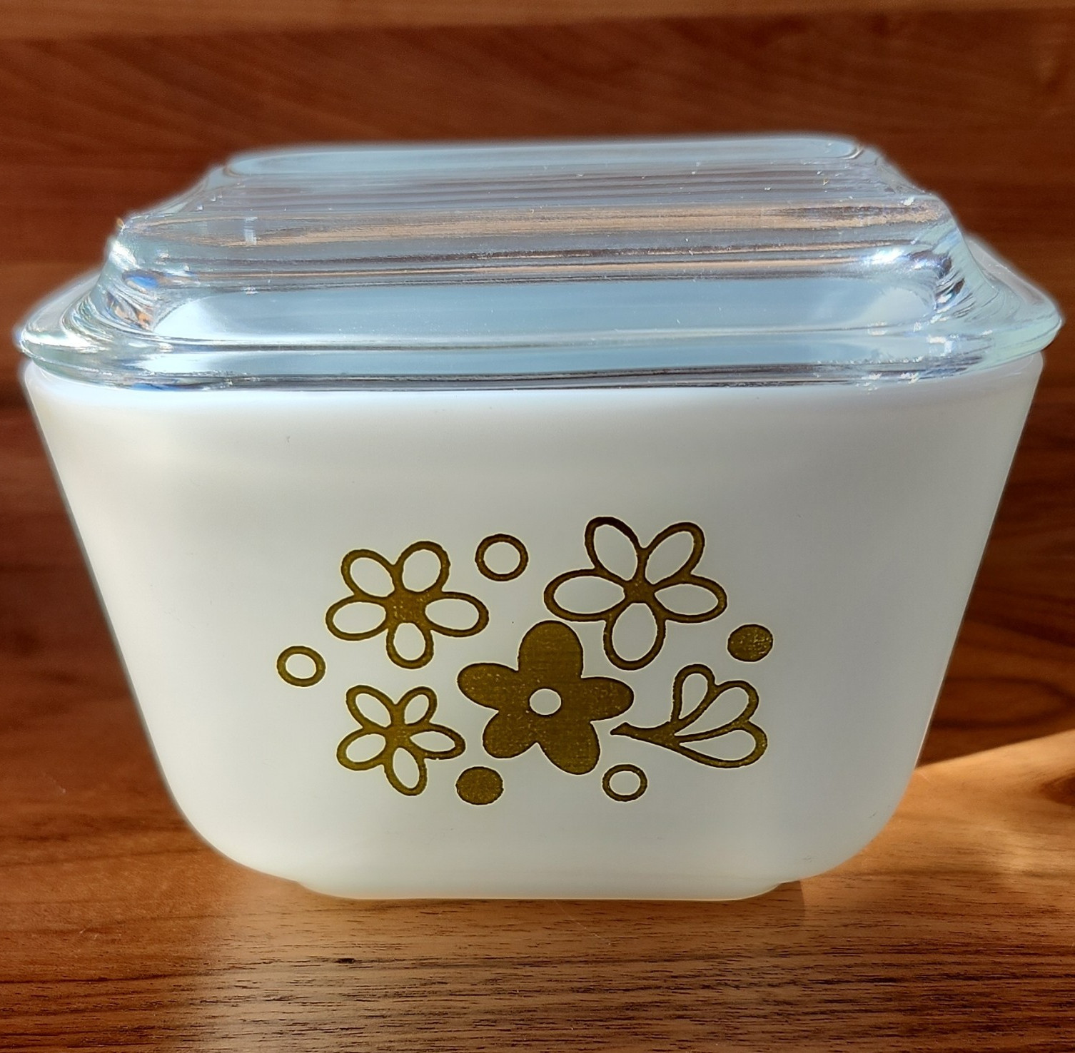 Vintage Pyrex Spring Blossom Green, 501 B 1.5 Cup Refrigerator Small Fridgie