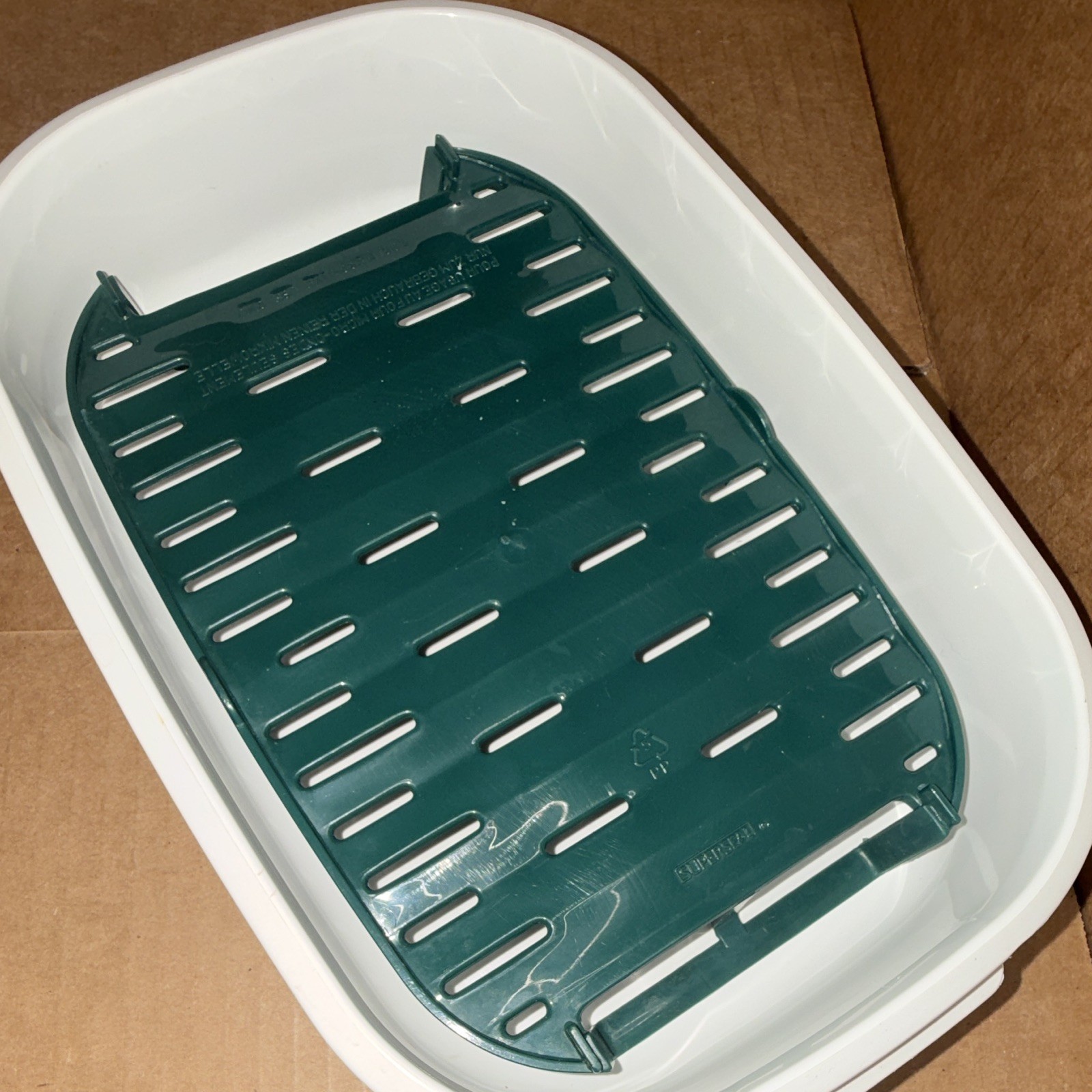 SuperSeal 16L Rectangular Plastic Storage Container w/ Snap Lid & Insert set