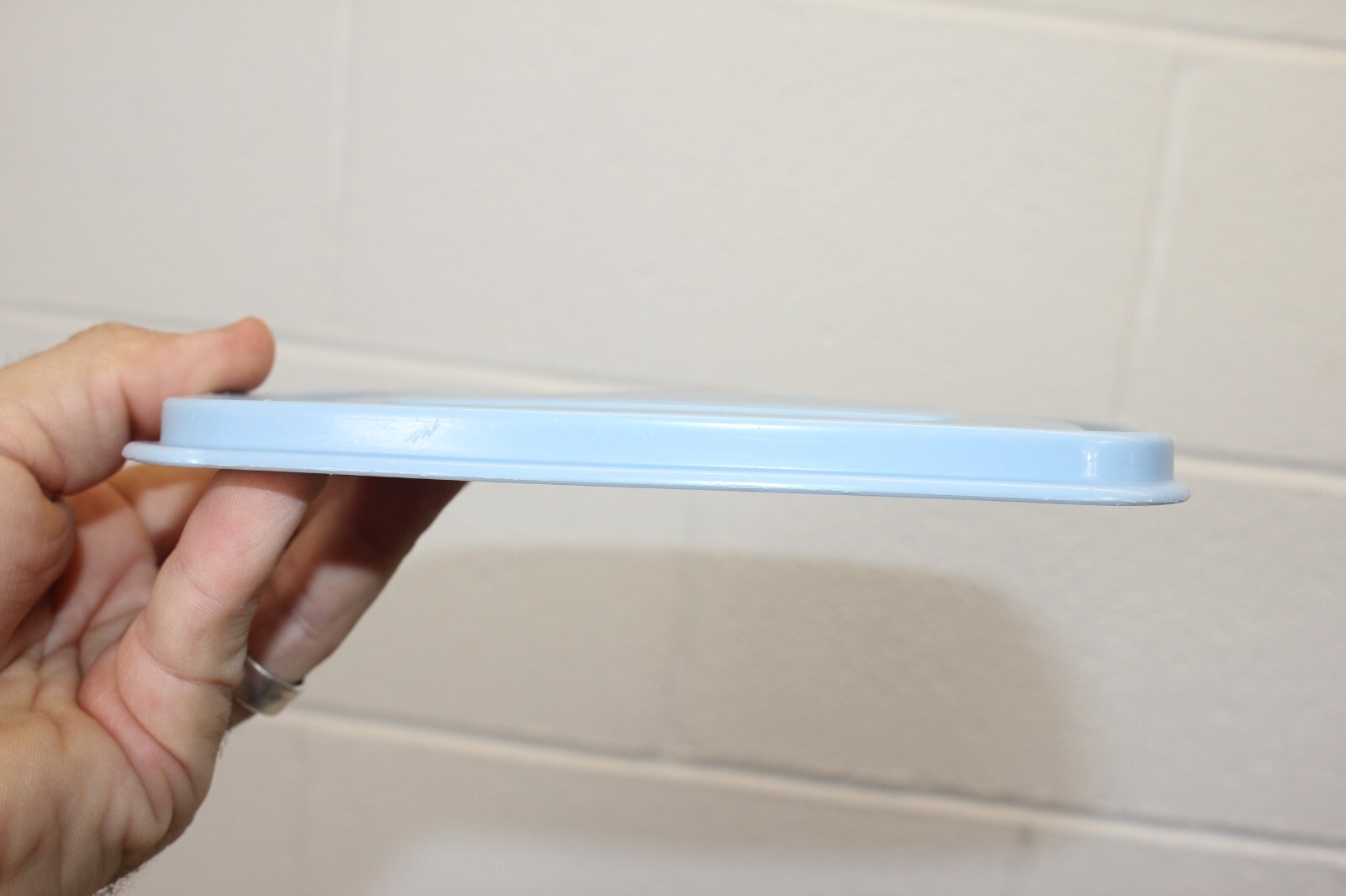 Rubbermaid 8.5″ Servin Saver Square #3 BLUE Replacement Snap Lid Seal 0013 GUC