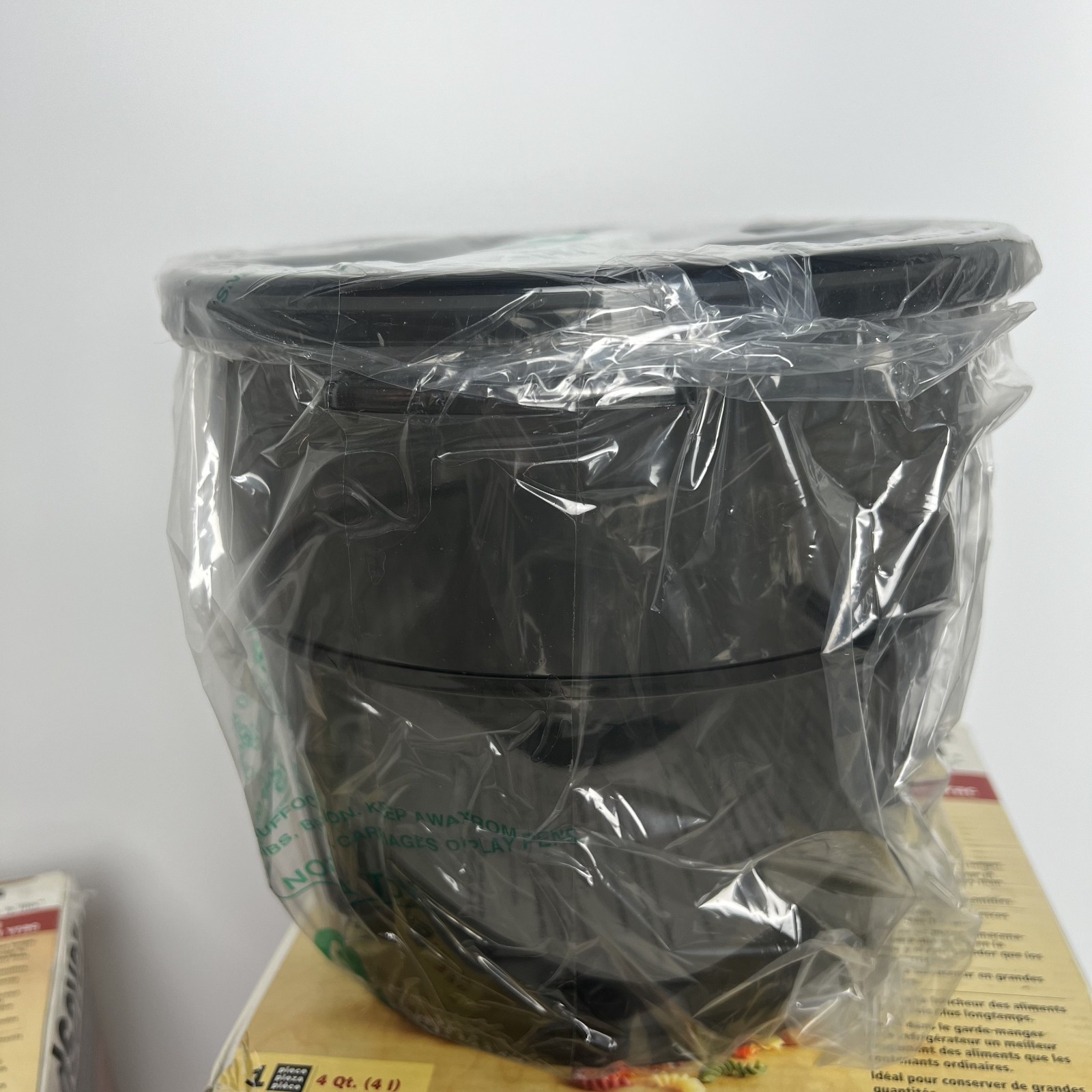 Food Saver by Tilia 2 & 4 qt Bulk Storage Canister Vacuum set New Old Stock