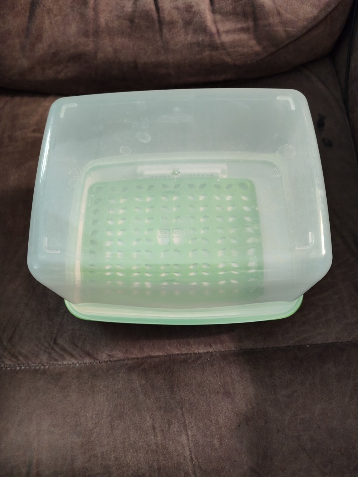 Rubbermaid FreshWorks FreshVent Produce Food Storage & Lid and Insert 17.3 Cups