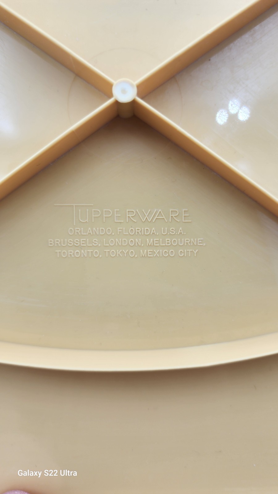 Vintage Tupperware Rectangular Cake Container Snap Lid Beige Lid White Base
