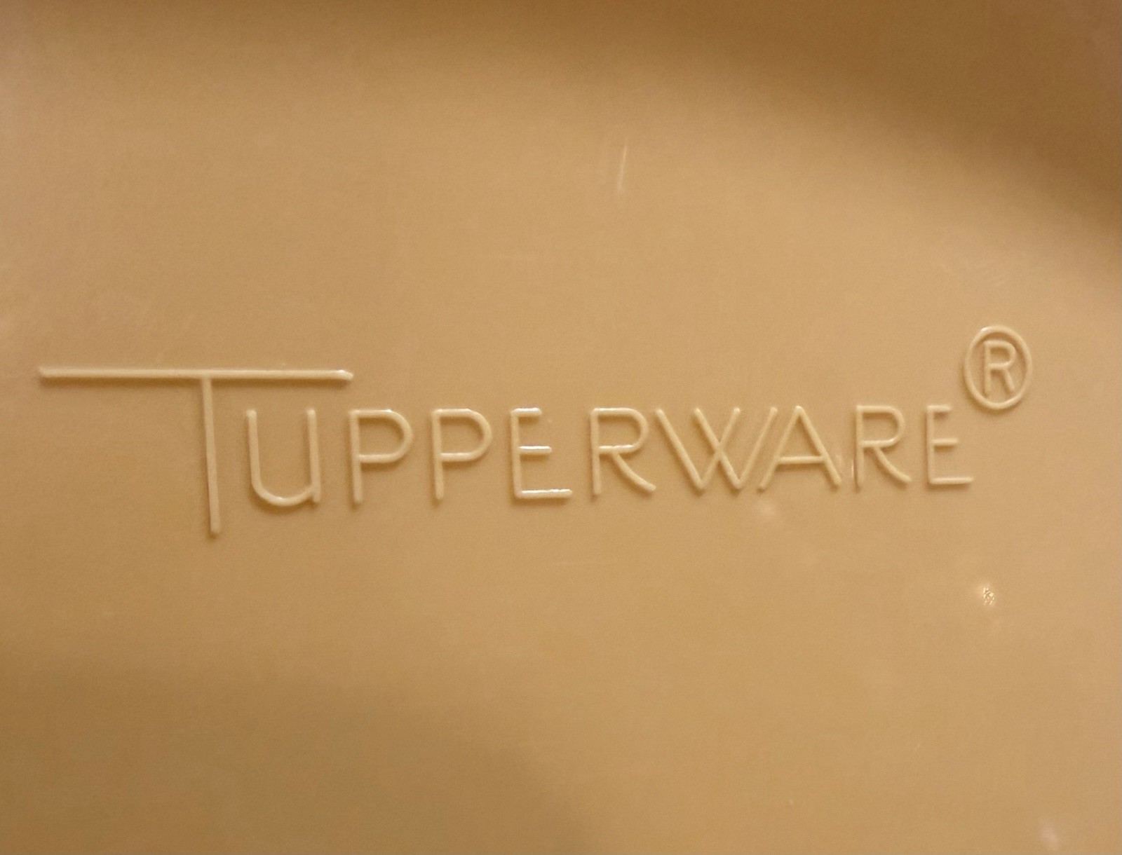 VTG Tupperware Cake Taker Set Round Dome 1256 1257 & Sheet Cake 622 623 Gold⁠