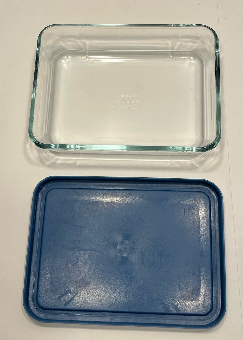 Pyrex 7210 3-Cup Rectangle Glass Storage Dish With 7210 Plastic Blue Cover READ