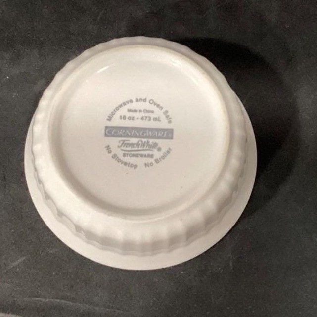 CorningWare French White Ramekins F-16-B, Set of 2, Lidded Stoneware Kitchenware