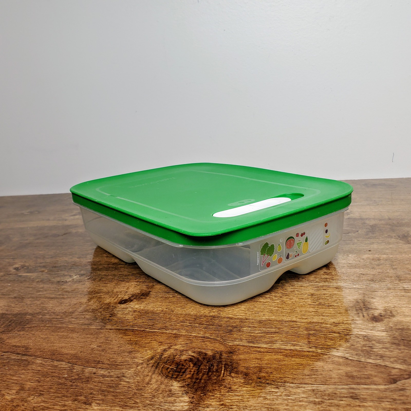 Tupperware FridgeSmart 7.5 Cup 1.8L Container #7291 Wintergreen Airtight Seal