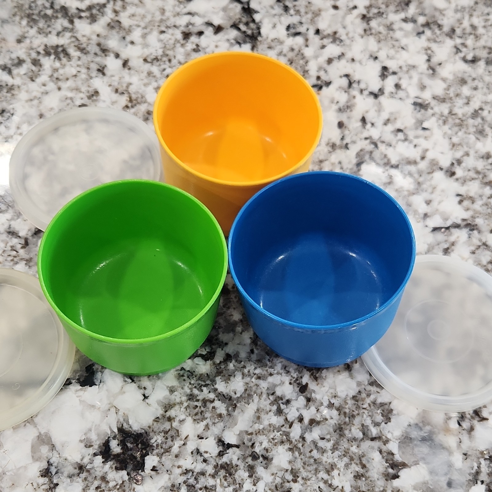 Tupperware 5 oz Round Food Storage Set 6pc Snap Lids Green/Blue/Yellow