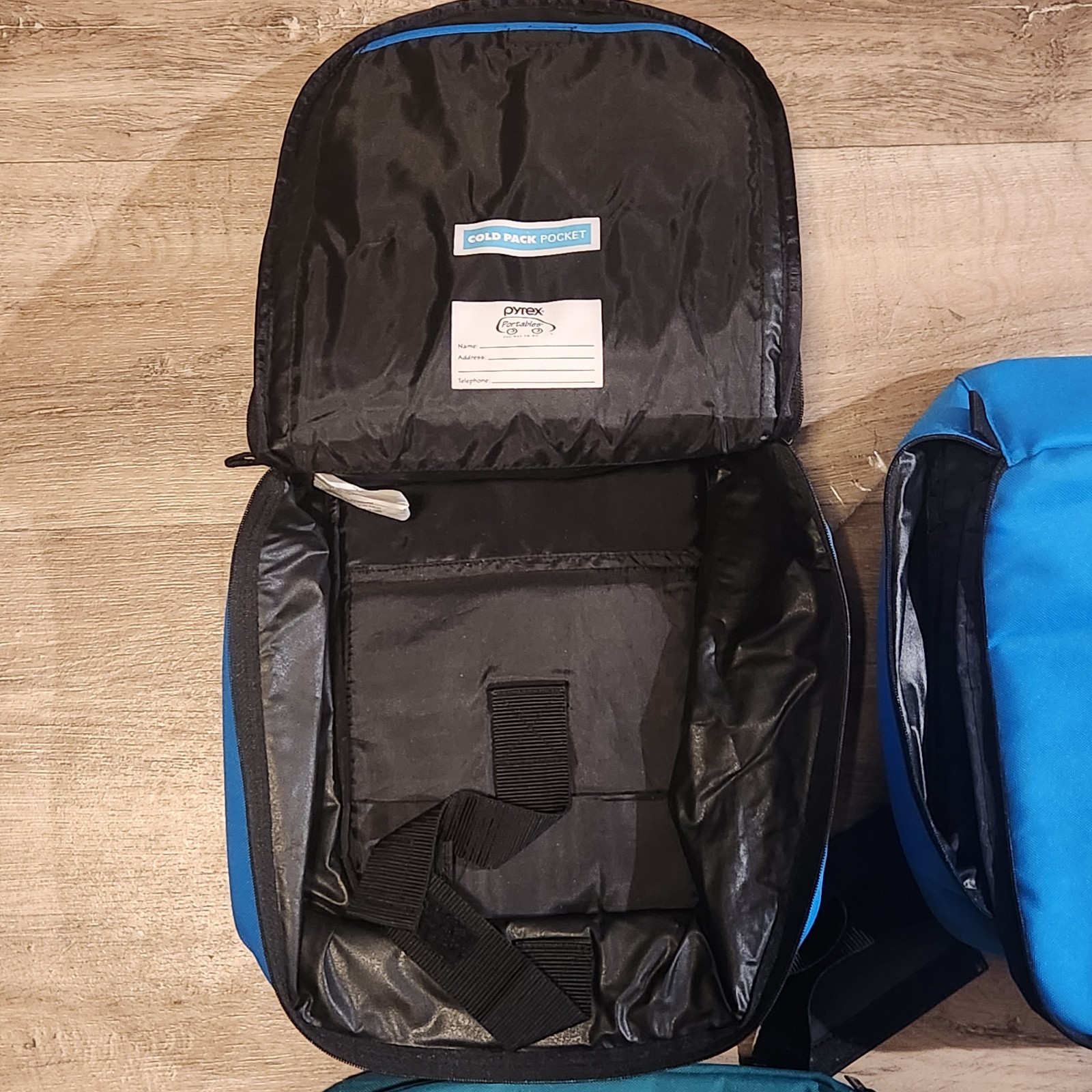 Pyrex Portables Way To Go Insulated Hot/Cold Travel Bag Lot Of 3 Blue Green