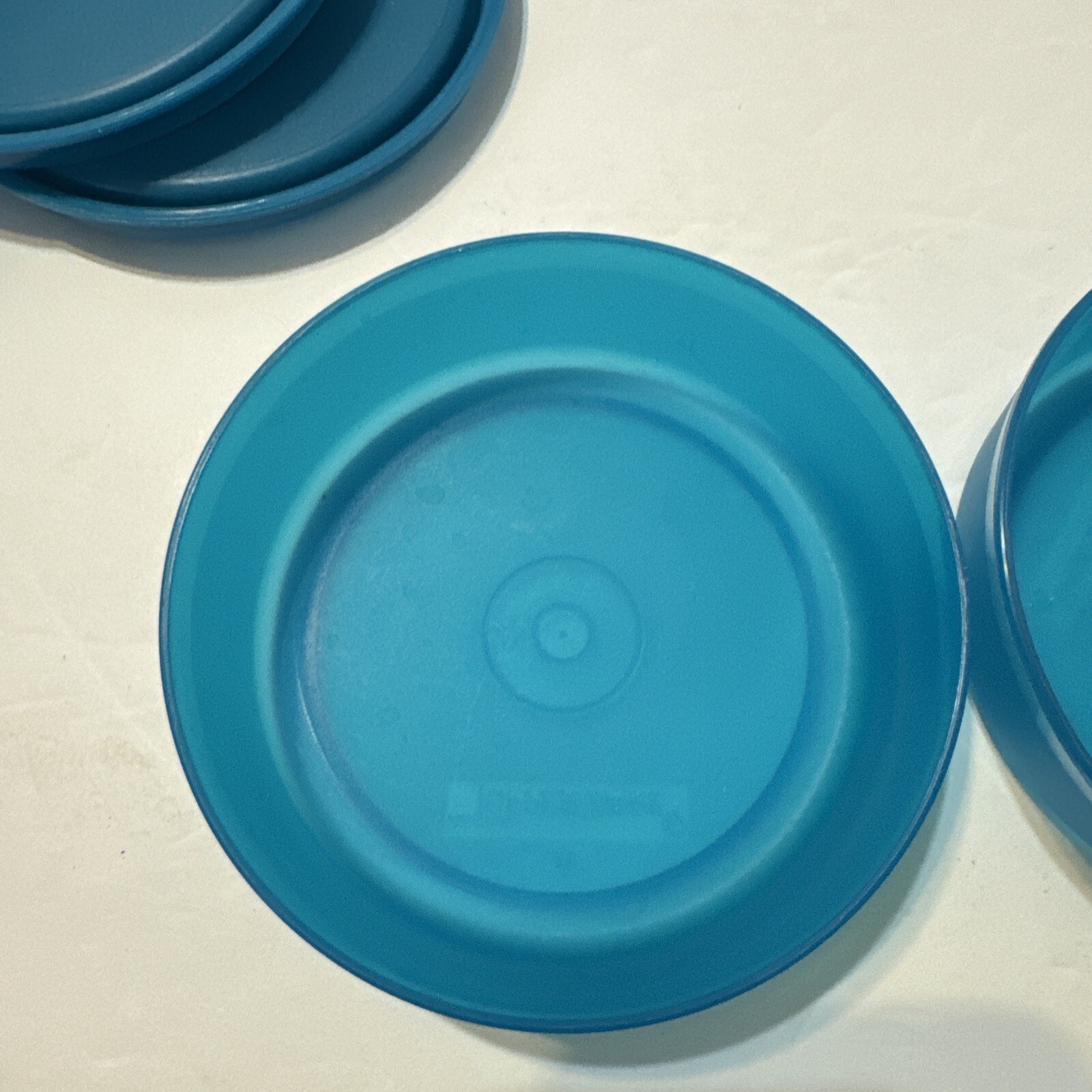 4 Tupperware Refrigerator Bowls 148D & 1286 Plus Seals Little Wonders Blue Aqua