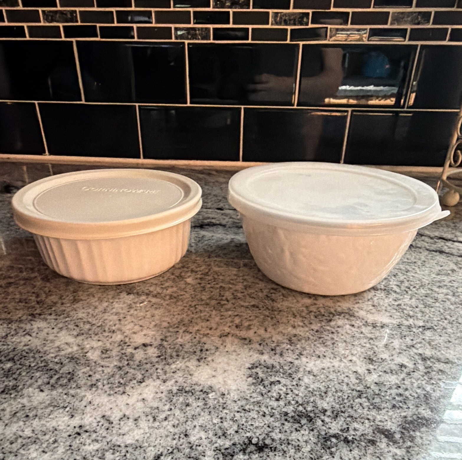 CorningWare French White 16 oz Round White Stoneware Bowls w/ Snap Lid