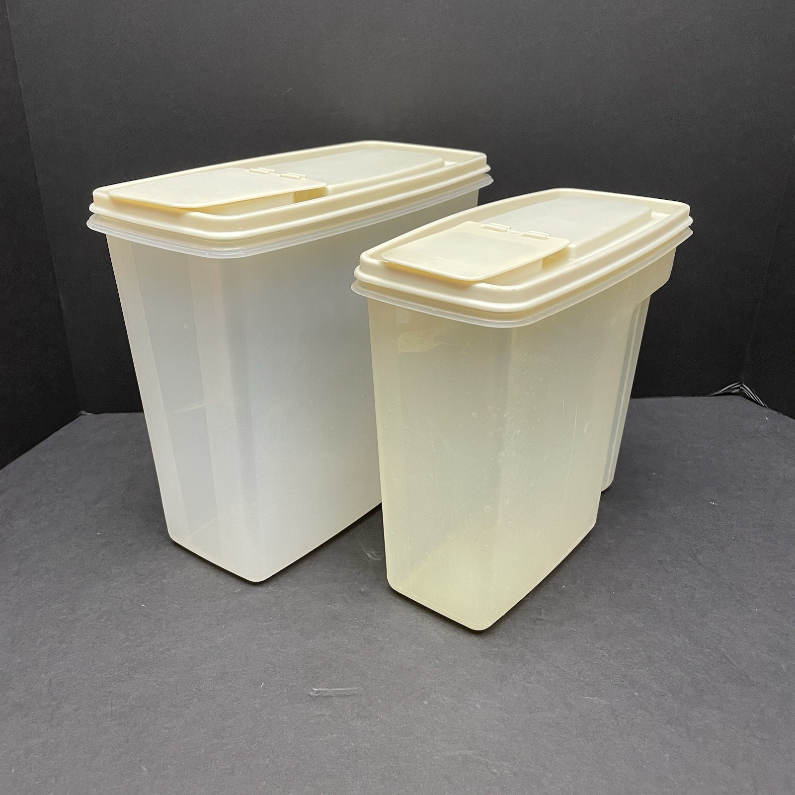 Vintage Rubbermaid Cereal Keeper 21 Cups 5L Servin’ Saver 2 Almond Lid 3.1L 13