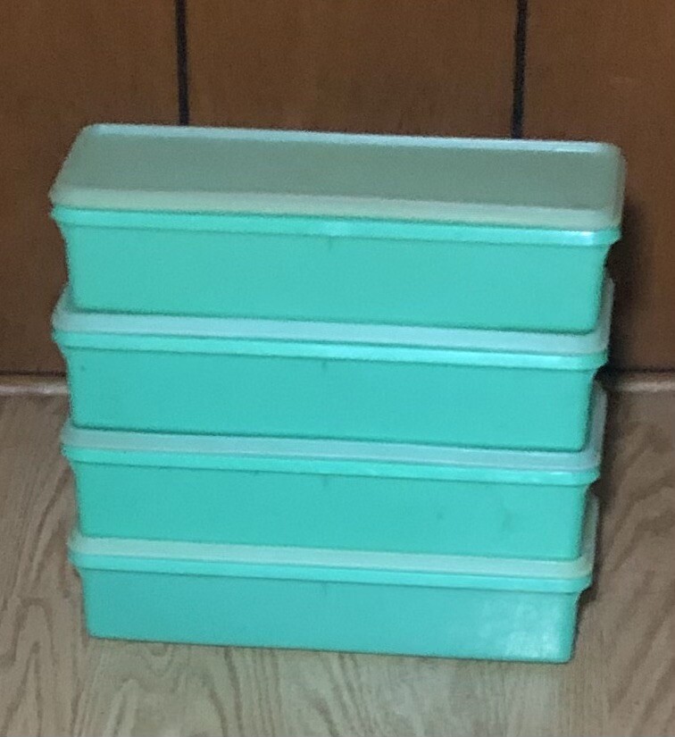 Vtg Tupperware Celery Keeper Storer #892 GREEN (13″ x 3.5″x 3.5″) 2-Pc Set Of 4