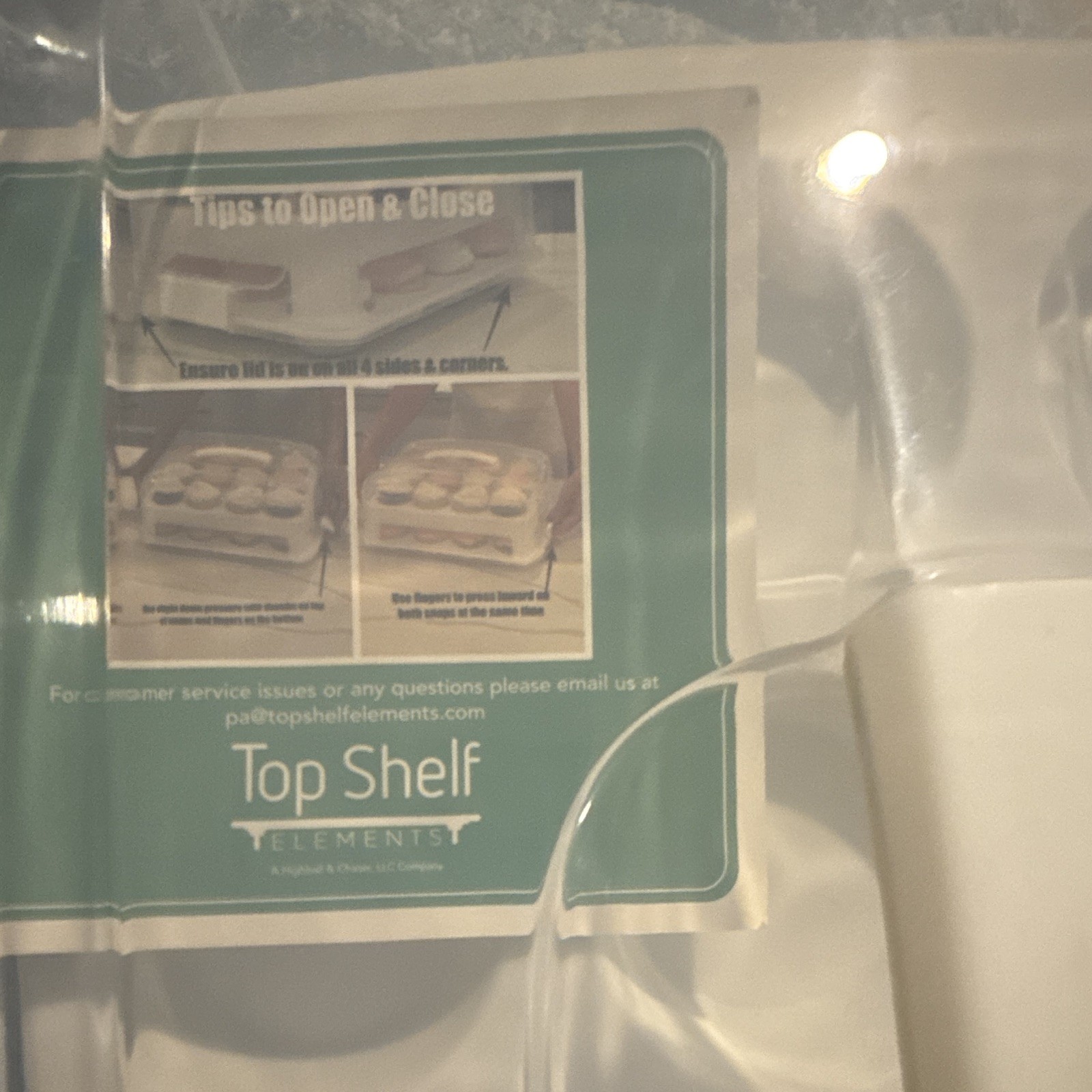 Top Shelf Elements Clear/White Plastic Container 12-Comp Tray Snap Lid