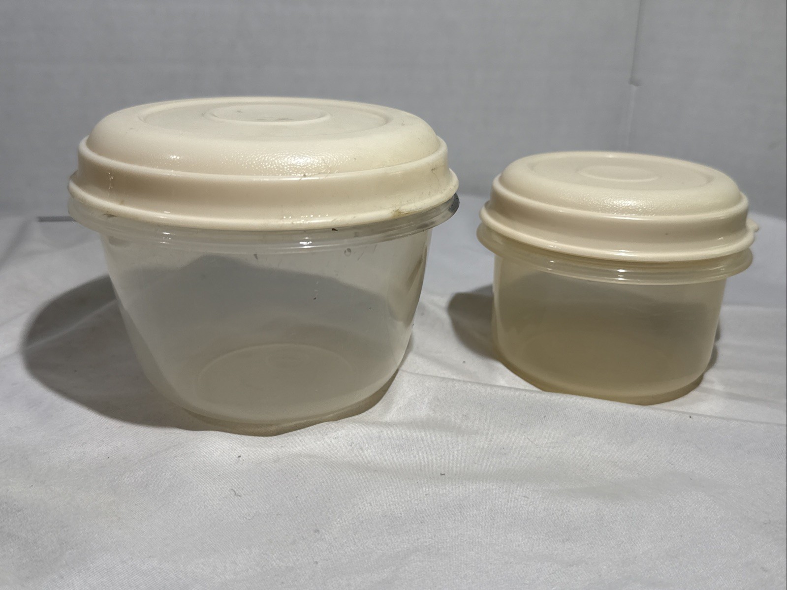 Vintage Rubbermaid Servin Saver 2 Cup and 1 Cup Food Storage Containers Almond