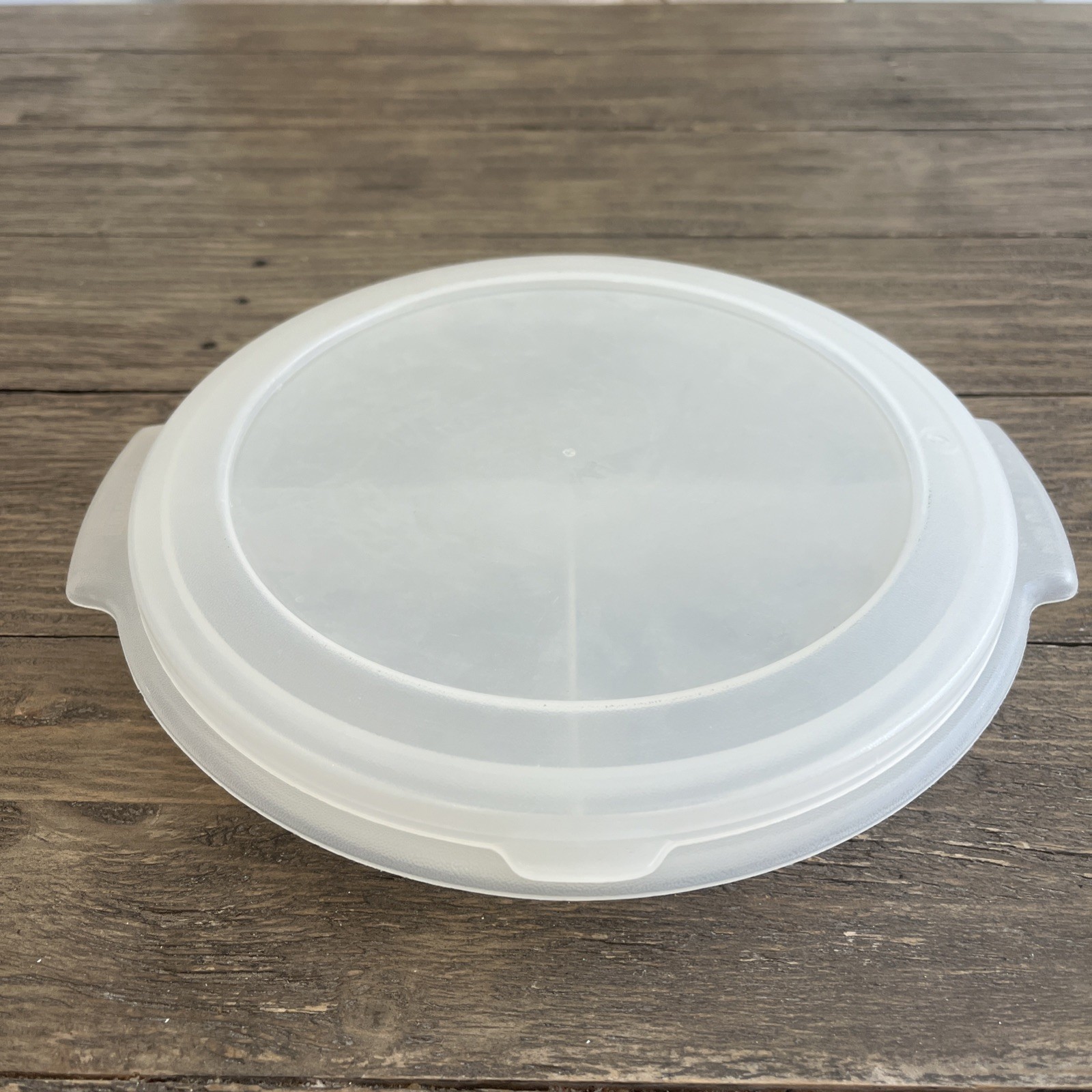 Vtg SUPERSEAL 8.5” Divided Food Storage Container w Lid Microwaveable Clear