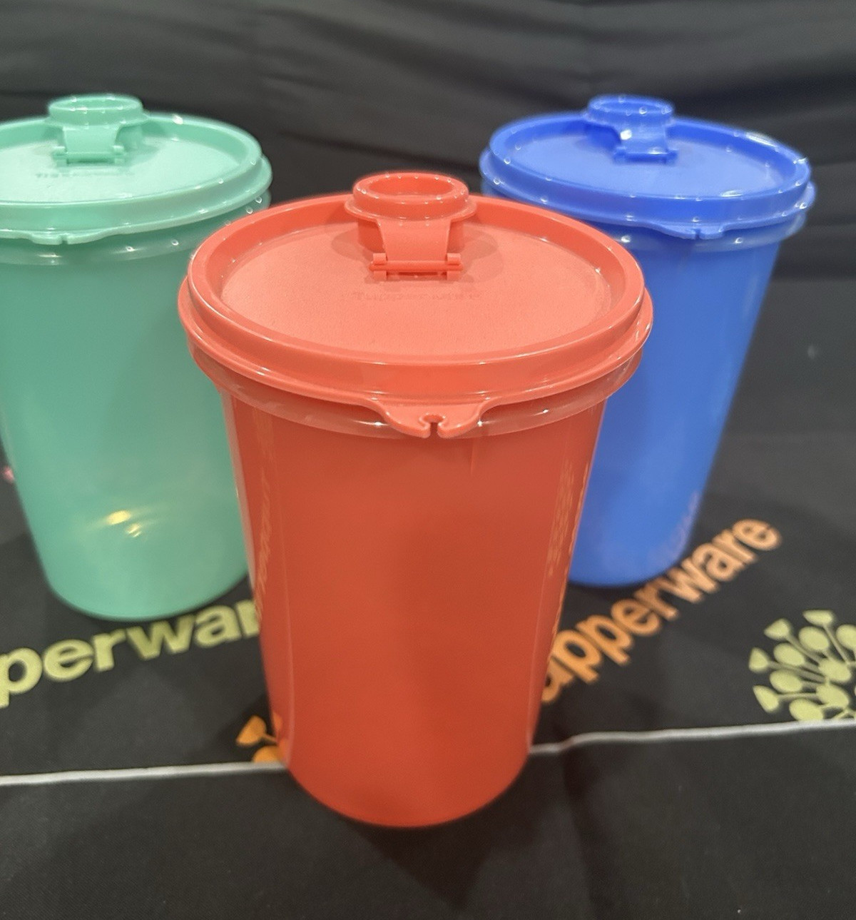 Tupperware Red Blue Green Plastic Cylinder Containers Set 3pcs Snap Lids