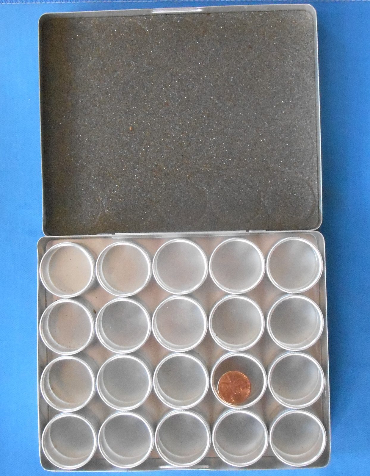 20 Small metal Containers w/ Glass lids 1 1/4″ x3/4″ Crafts Beads Aluminum