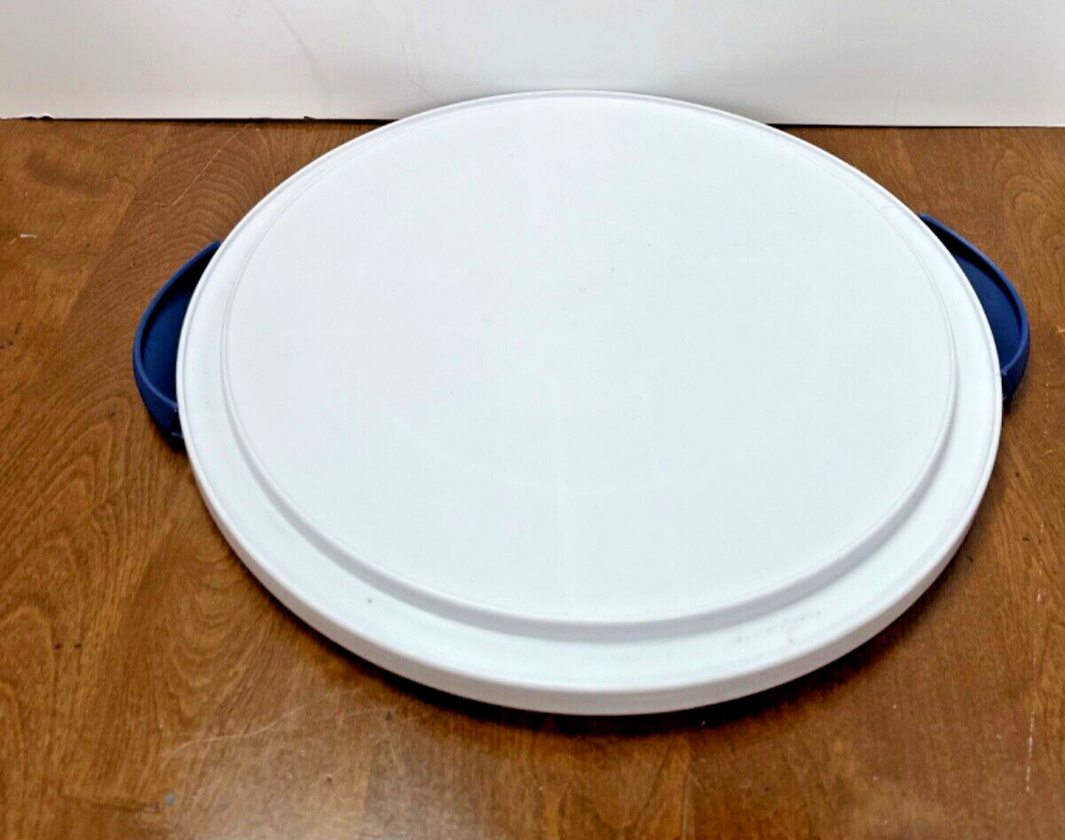 Sterilite Cake Server Holds 12” Round Cake Carrier With Lid Cover Handle Blue