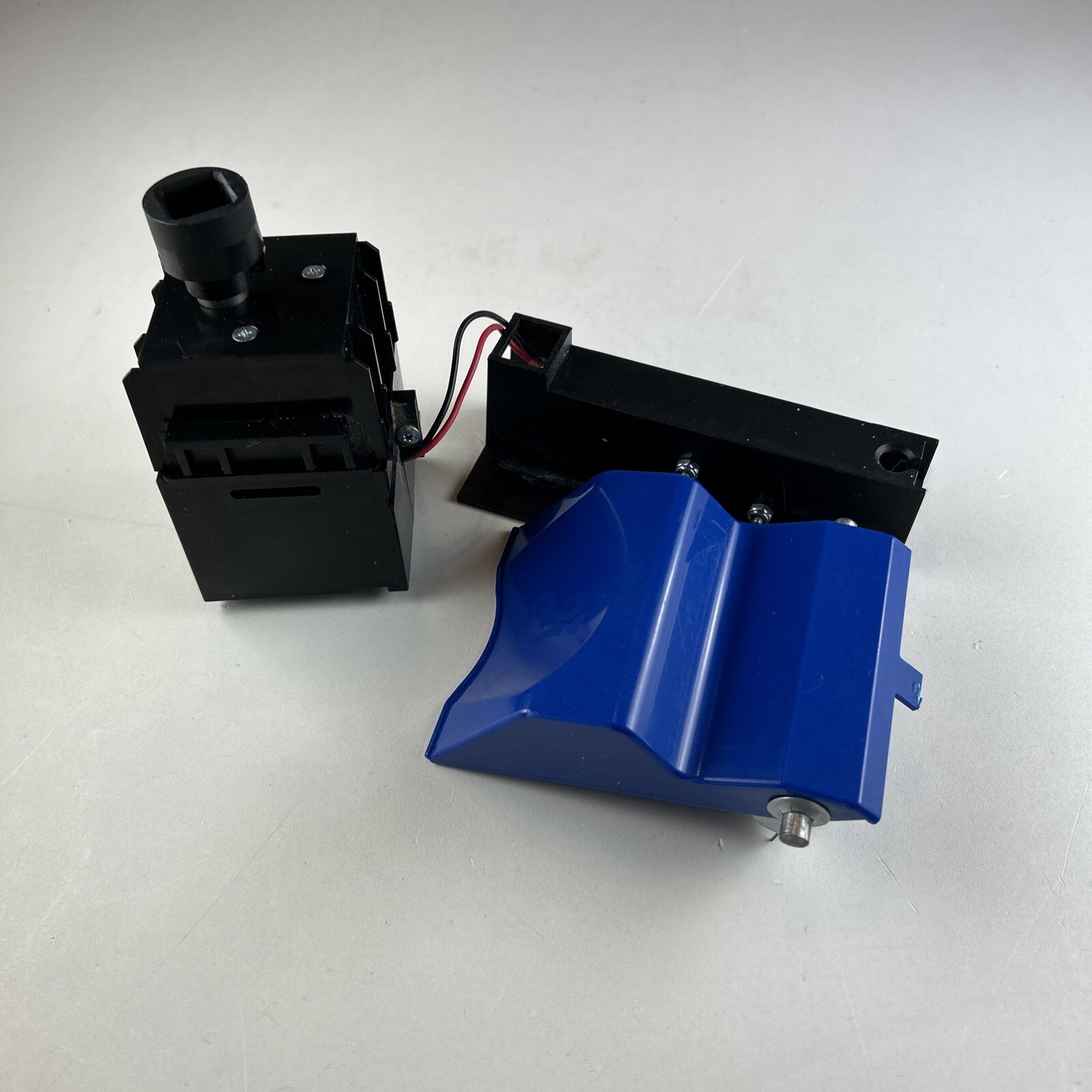 Replacement Motor / Switch for General Mills 2 or 3 Bin Cereal Hopper Dispenser