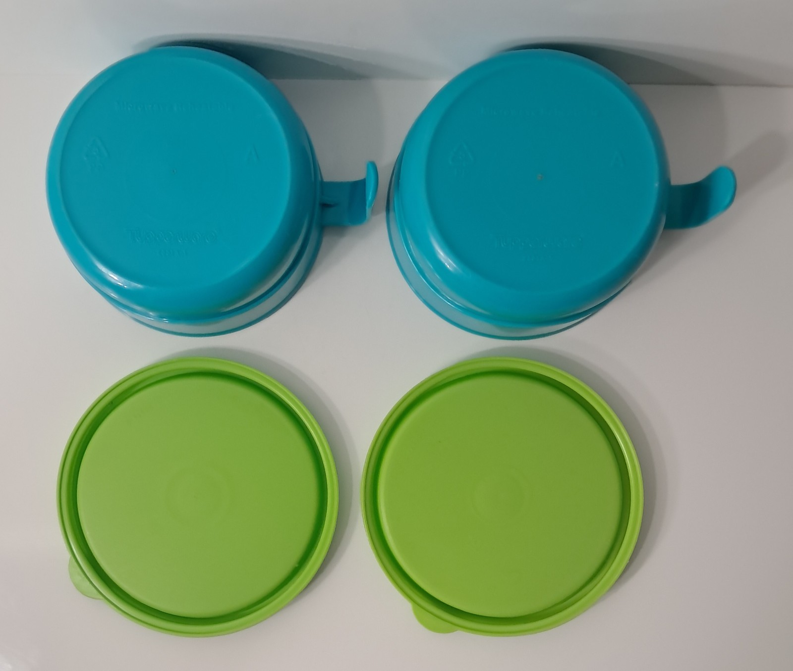 Tupperware Toddlers Bowl Set 2/8 Oz Each Teal Blue Lime Lids Handles 2251A A10
