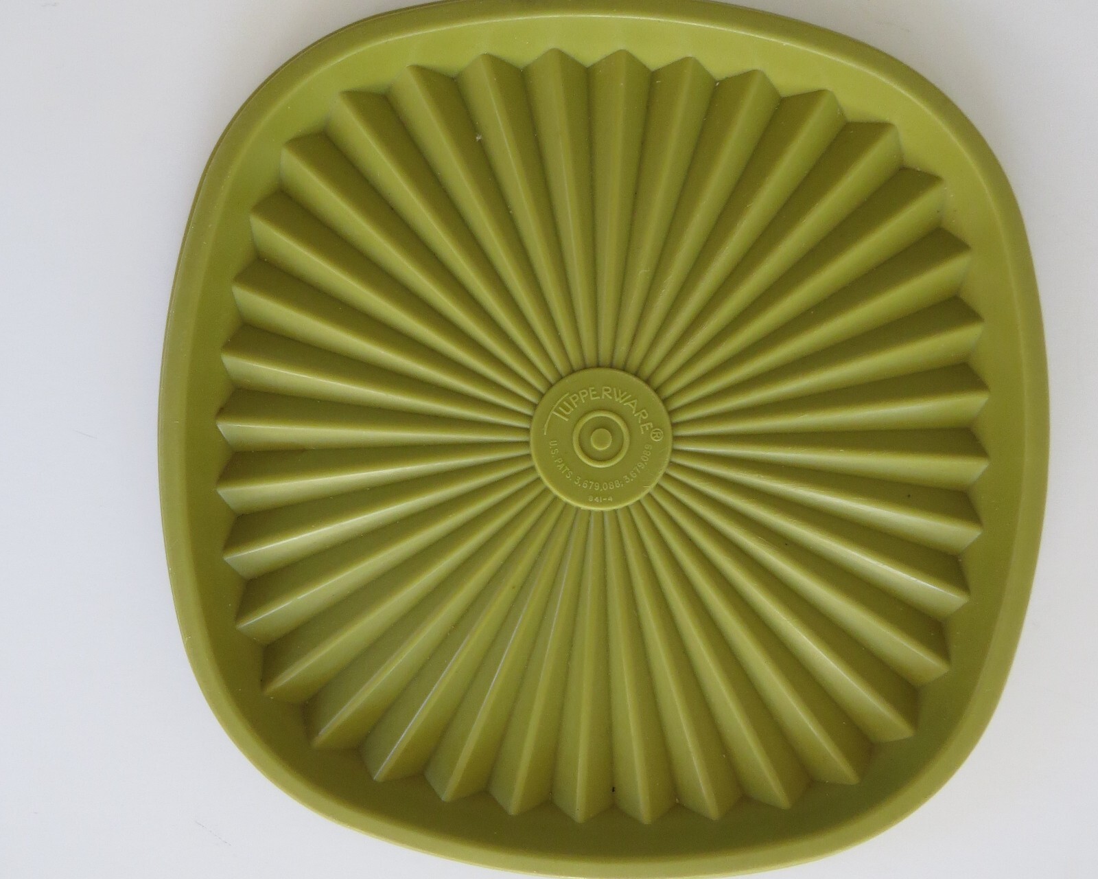 6.5 Inch Tupperware Lid Replacement # 841-4