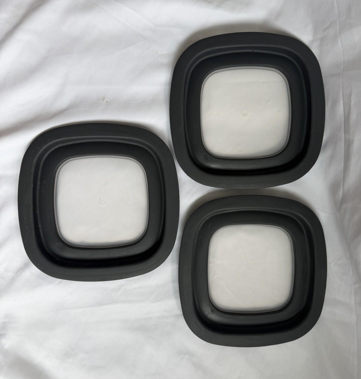 Rubbermaid 7” Premier Replacement Lids 10M3M4 Gray w/ Clear Window Lot of 3