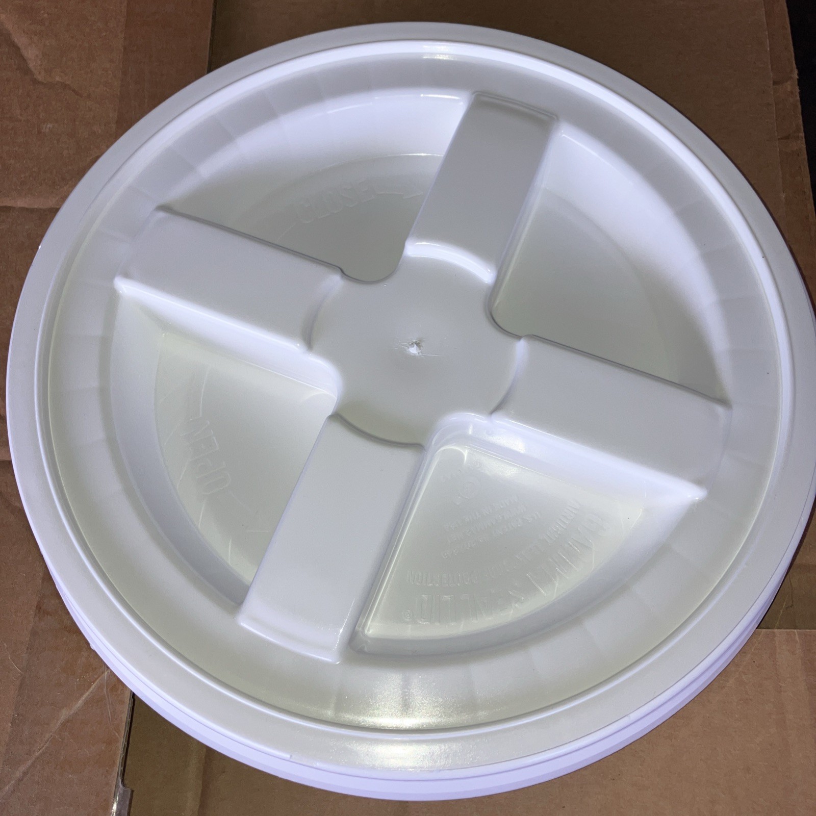 Gamma Seal Lid New White Dual Gasket Keeps Moisture Pests Out For Bucket
