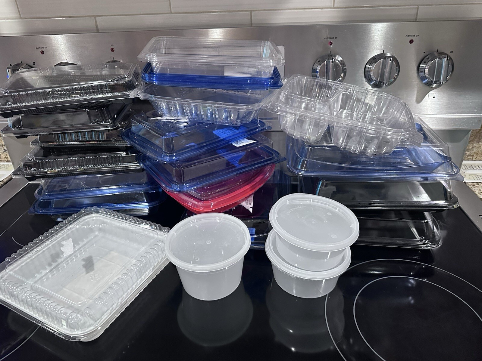 Lot Of 22 Mainly Sushi Plastic Sakura PET Sushi Trays food container with Lids