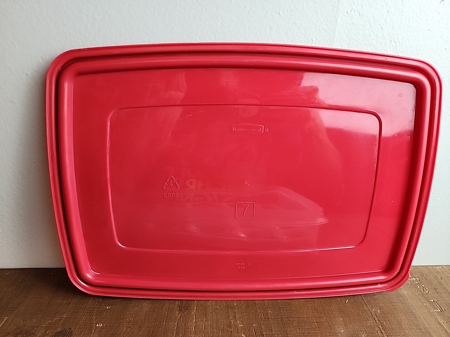 Rubbermaid Deviled Egg Keeper Tray Food Storage Container Hold 20 Eggs Red