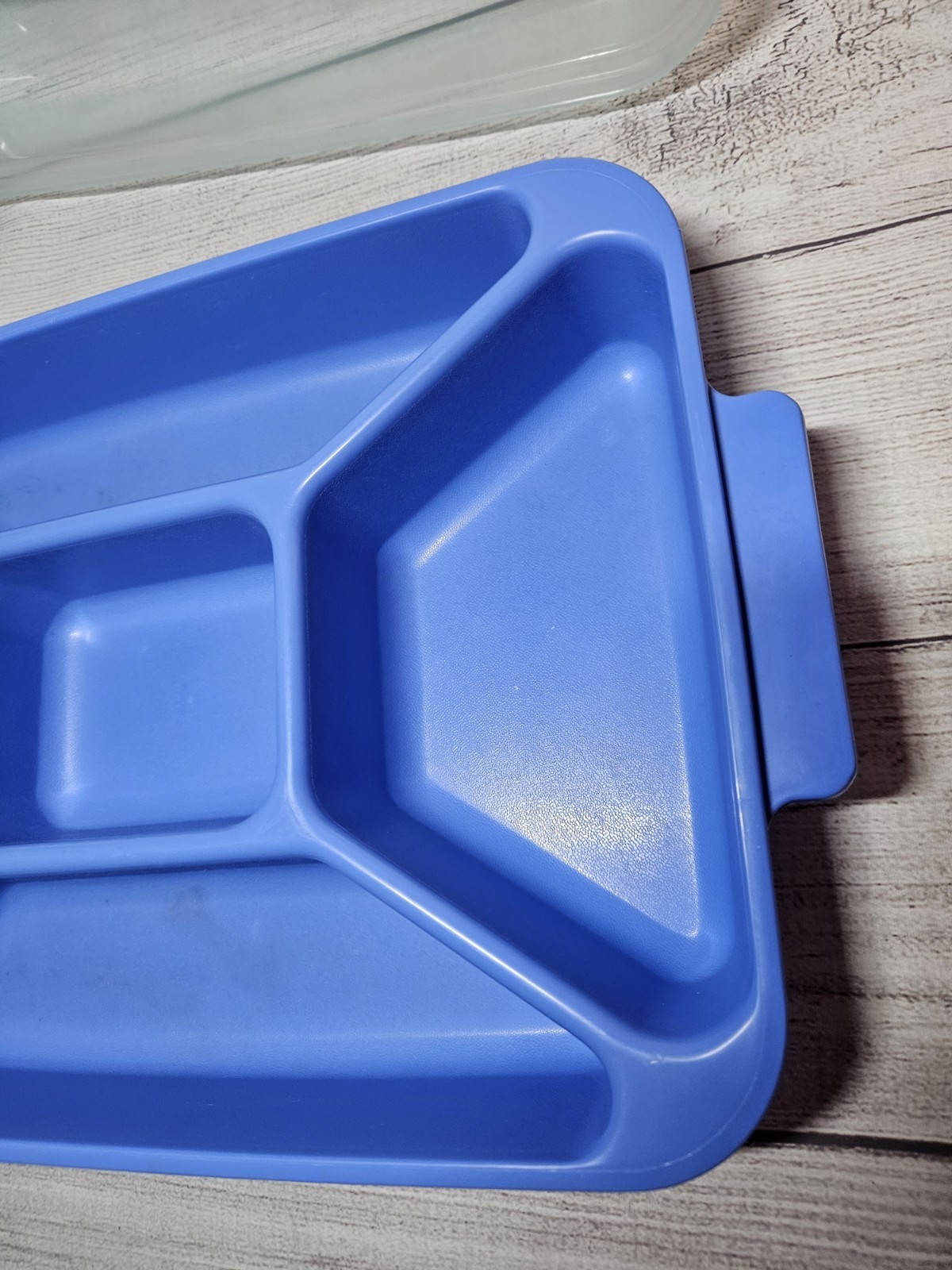 Vintage Rubbermaid Servin’ Saver Sectioned Fruit/Veggie Tray #0833 with Lid