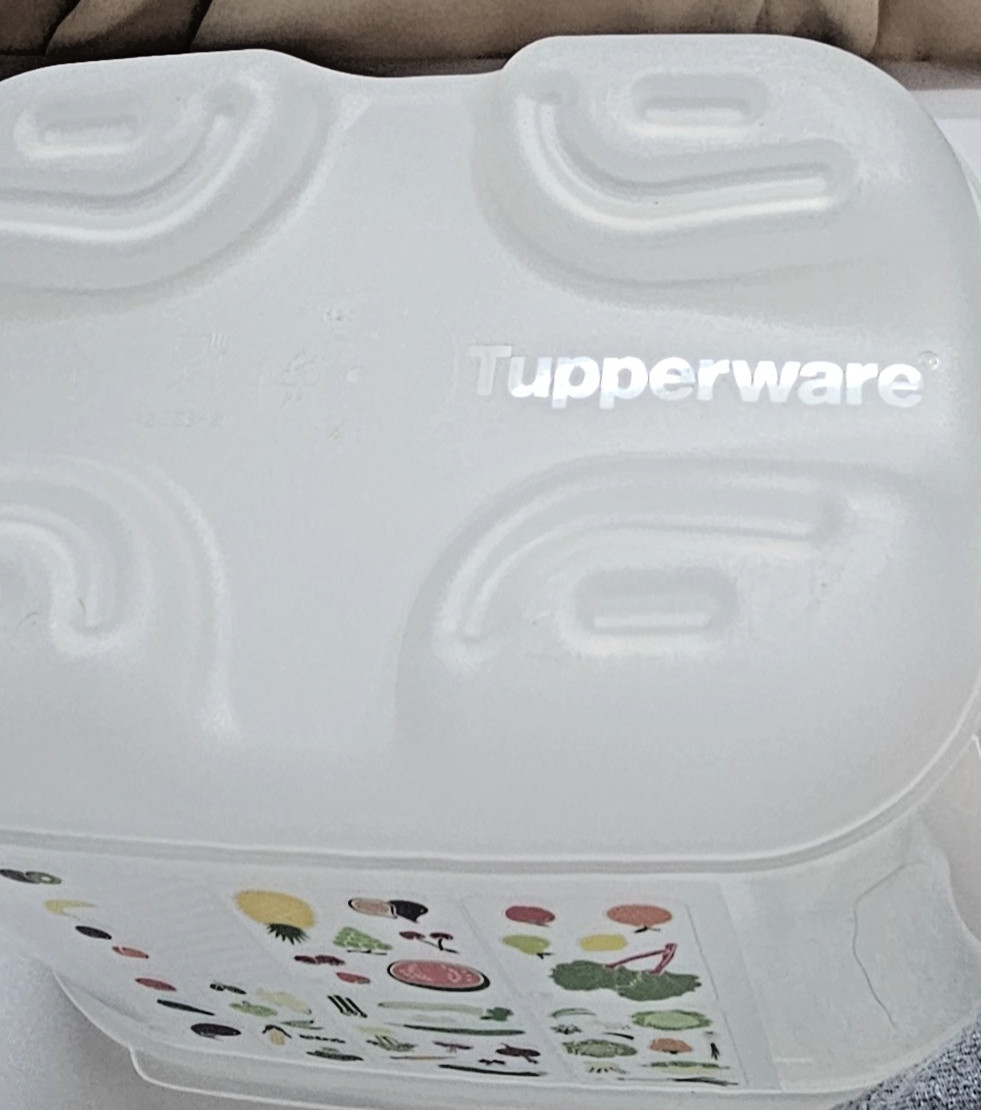 Tupperware 1.8L Rectangle Food Storage Bowl MPN 7286B-2 Air Vent Lid MPN 7287B-2