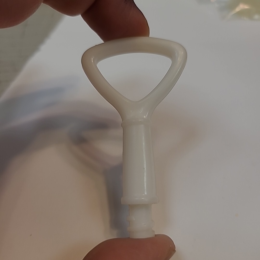 Tupperware Divided Party Relish Tray Dish Replacement Screw Handle Part