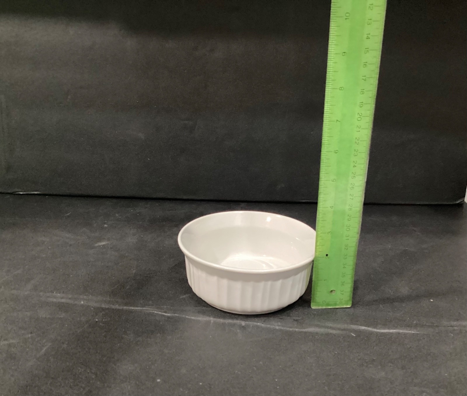 Corning Ware French White Ramekins F-16-B Stoneware 16 Oz. Set of 4 with Lids