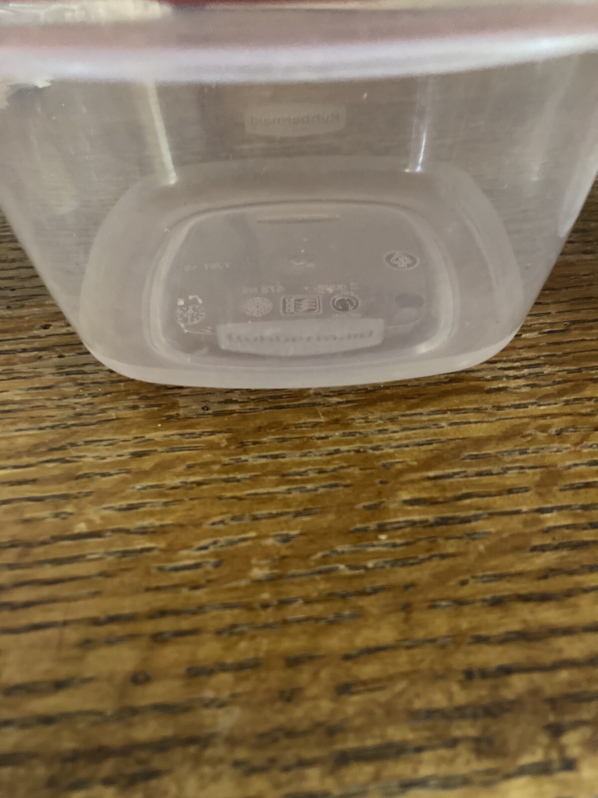 Rubbermaid containers 1 4oz 1 16oz