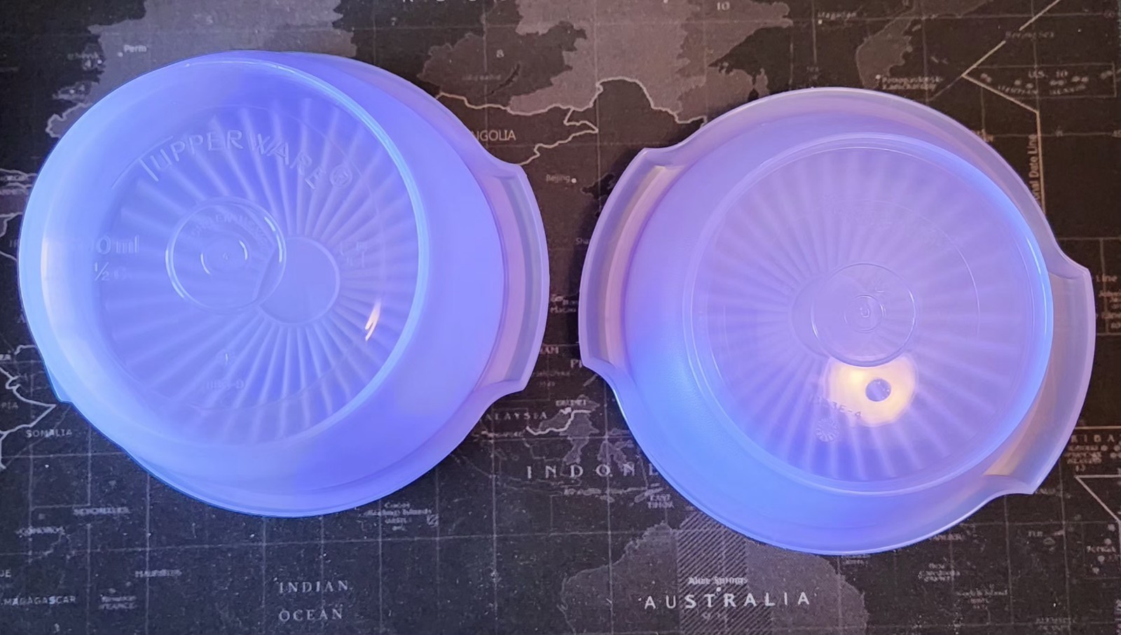 Tupperwear Bowls & Lids Purple Lavendar 2.5 Cup & 1.5 Cup Round Center Push Snap