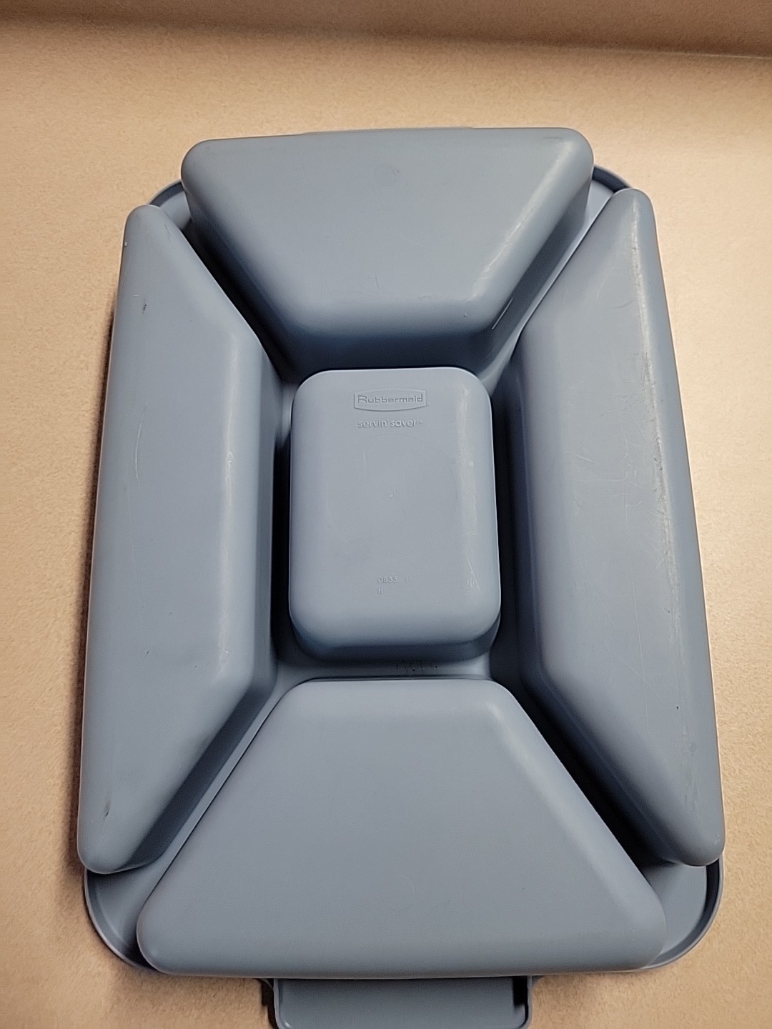Vintage Rubbermaid 0833 Servin’ Saver Sectioned Fruit/Veggie Tray, Blue w/Lid