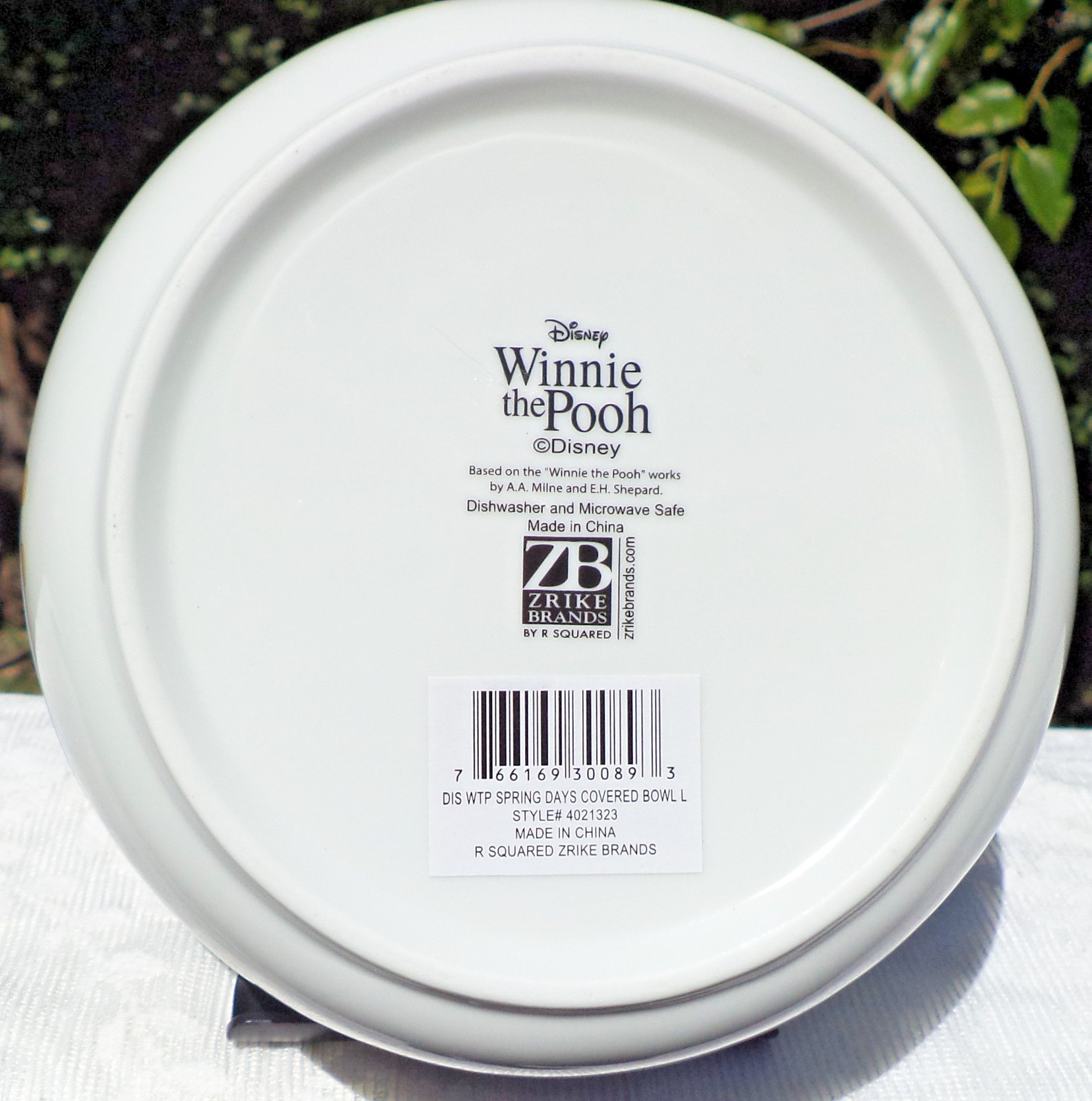 Disney WINNIE the POOH Ceramic STORAGE BOWL Vent Pressure LID Large 7.5″ NEW