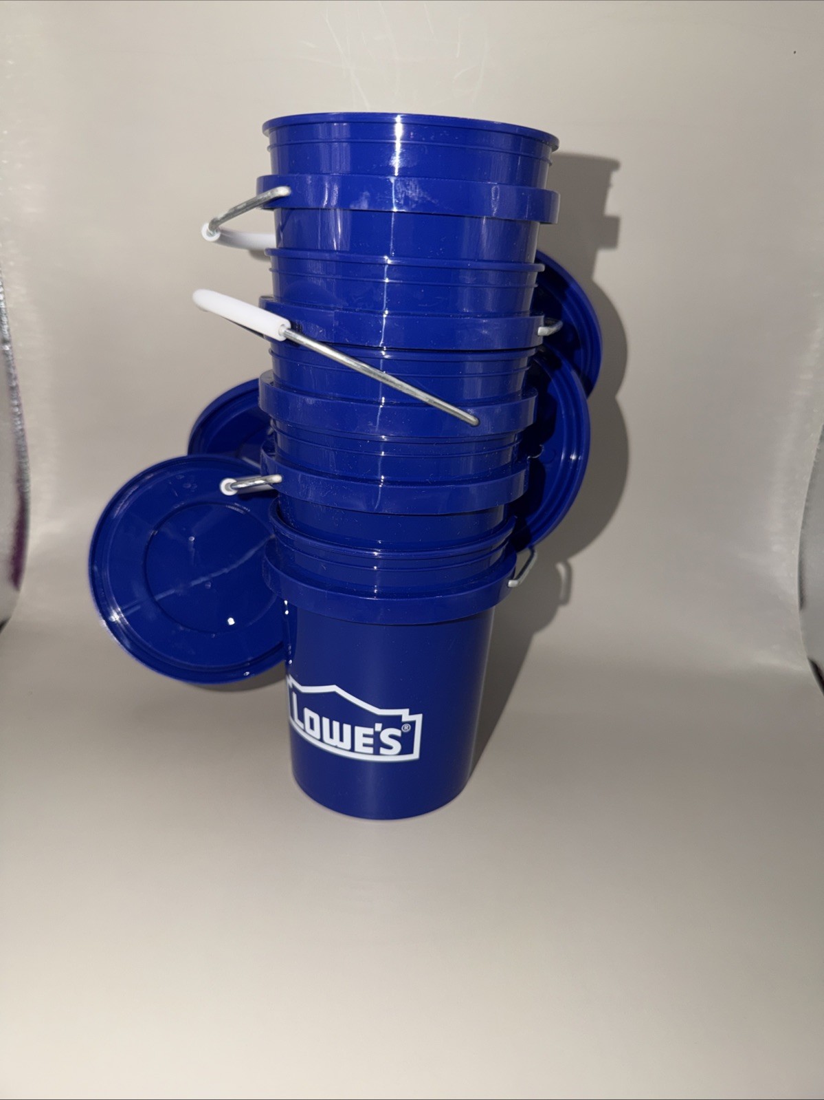 Lowe’s 0.4-quart BPA-Free Food-Grade Blue Mini bucket Lid(s) Included, set of 5.