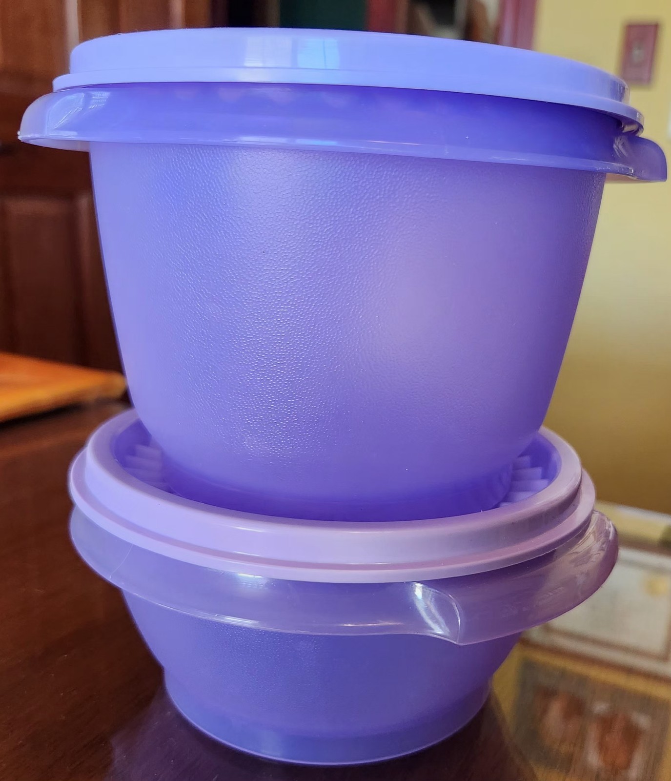 Tupperwear Bowls & Lids Purple Lavendar 2.5 Cup & 1.5 Cup Round Center Push Snap