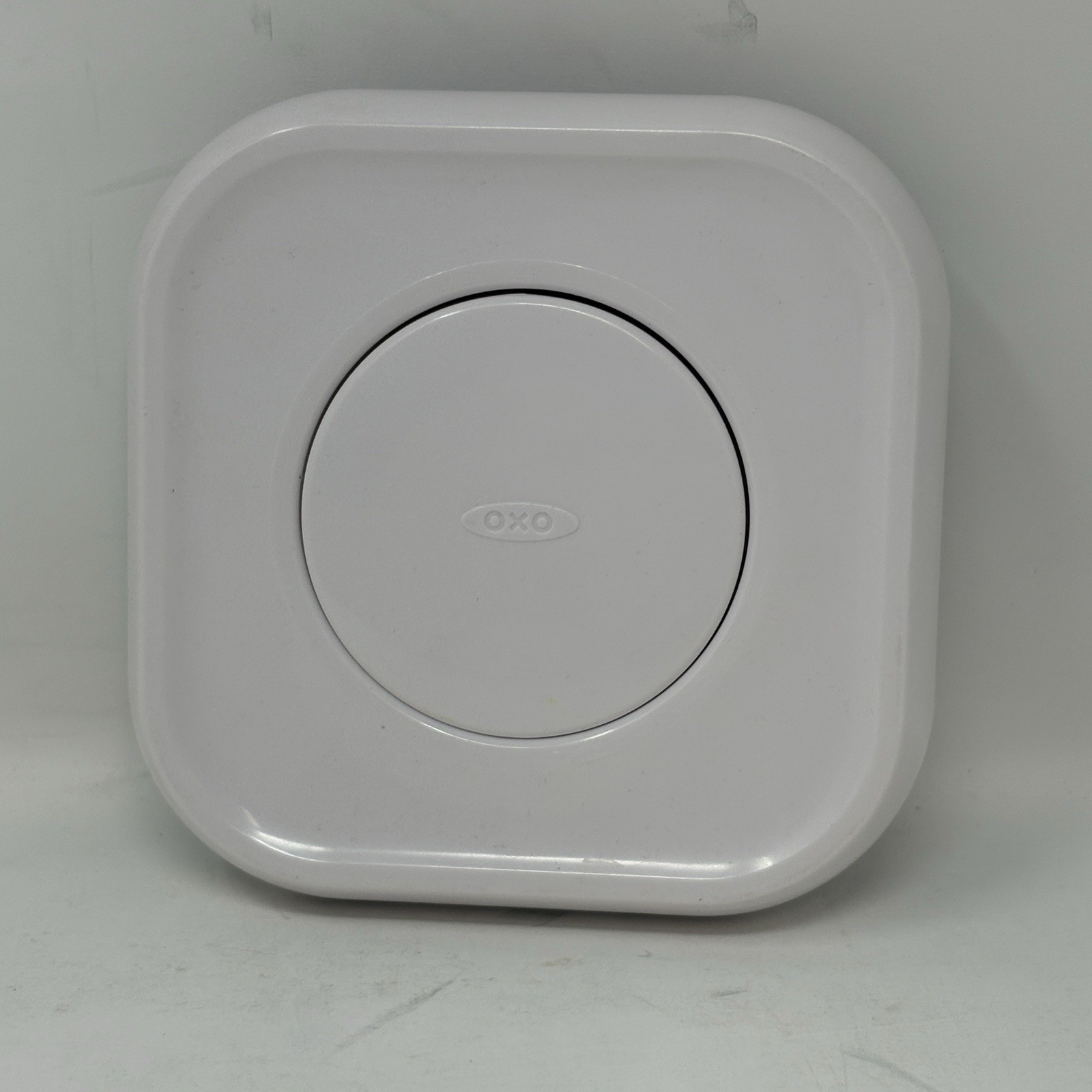 OXO White 4″ x 4″ Pop Container Round Push Button Replacement Lid (Pre-Owned)