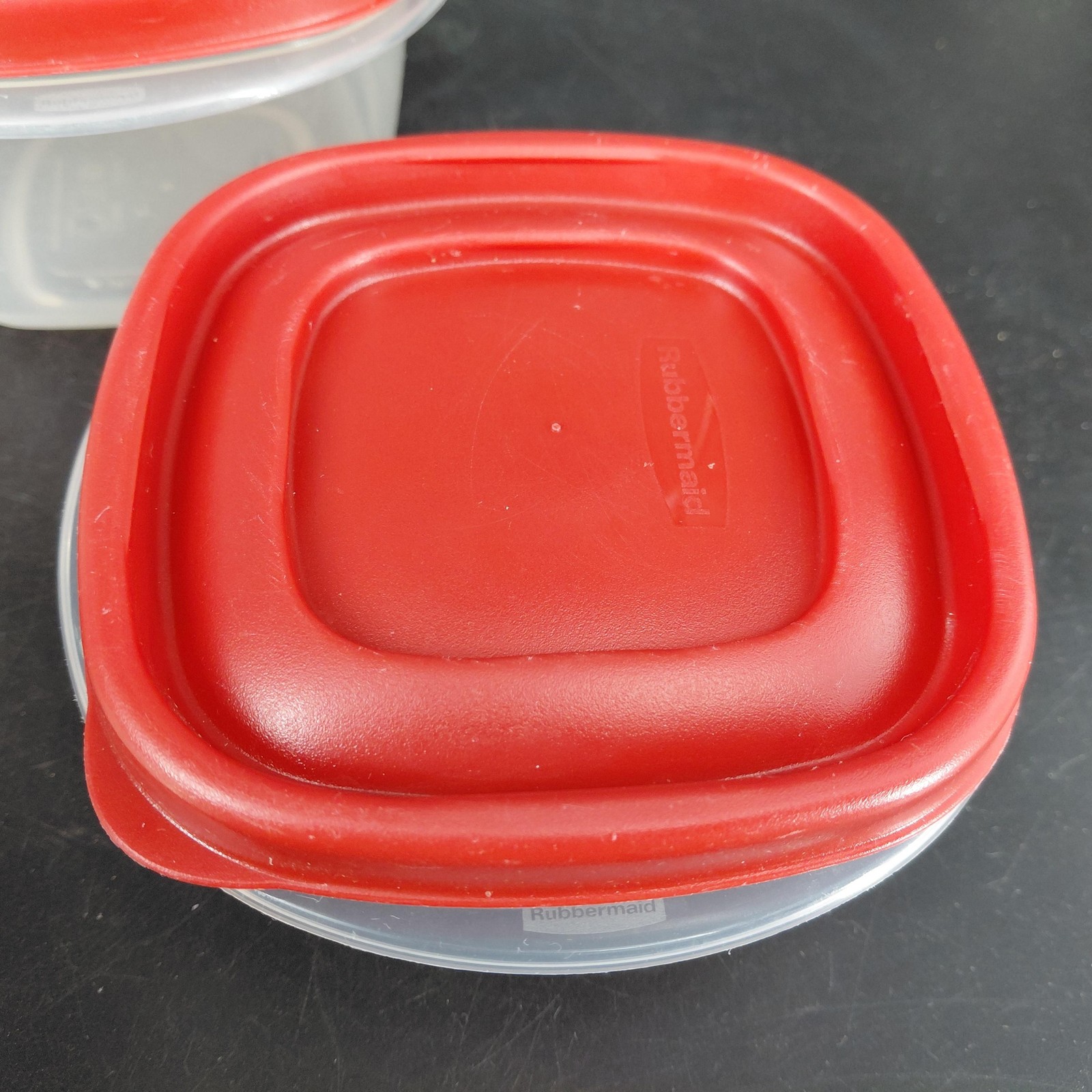 Rubbermaid Food Storage Containers Set 4 Square 2 Cups 1.25 Cups Red Lids USA