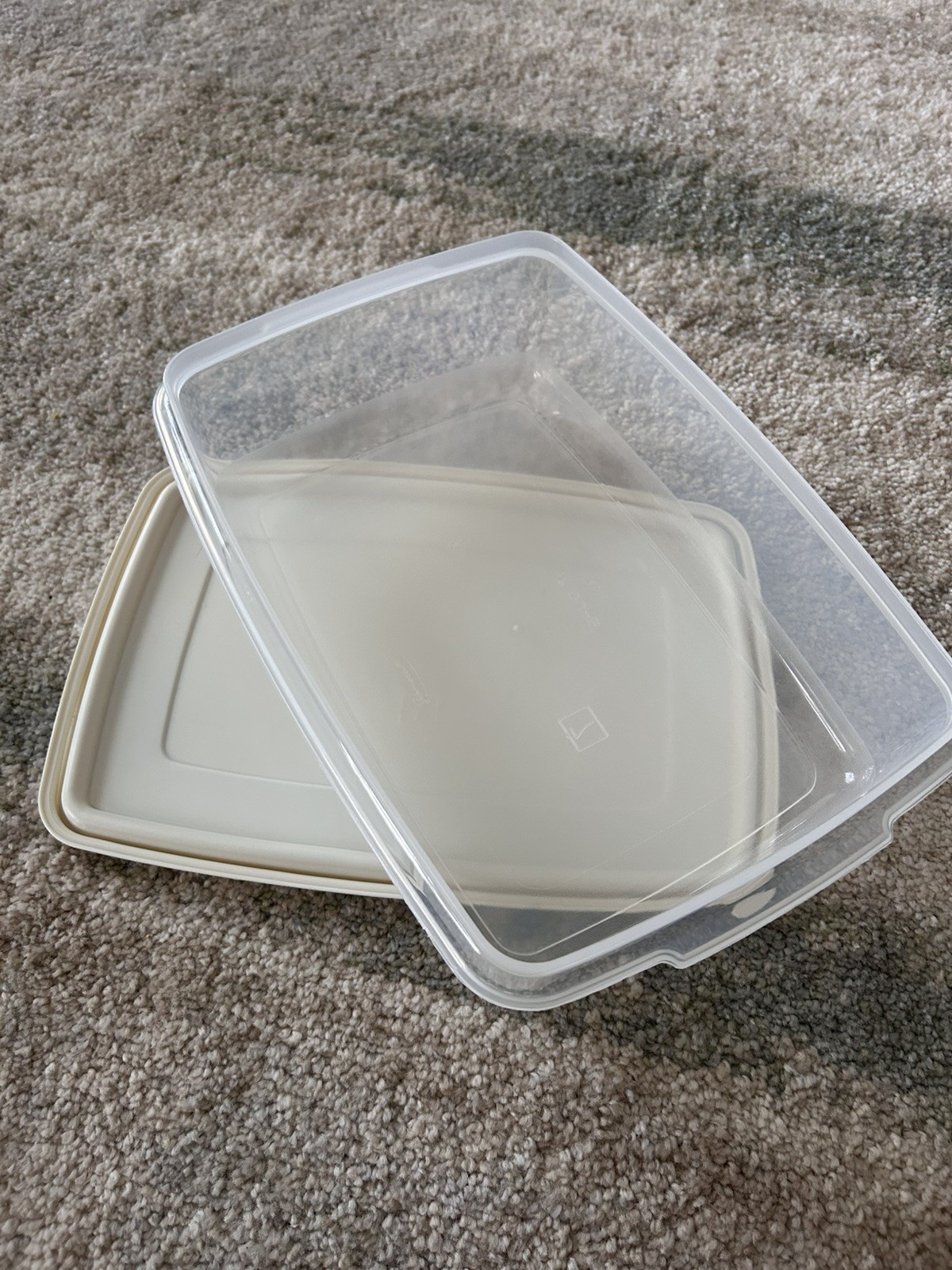 Rubbermaid Servin’ Saver #7 17 Cup Storage Container Rectangle 0006 USA with lid