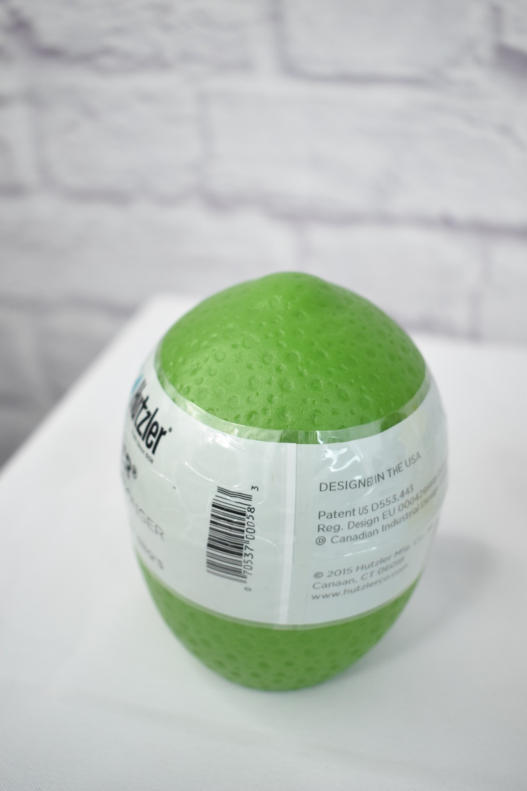 Hutzler 2 piece Lime / Lime Keeper Storage Container Green – Keeps Fresh Longer