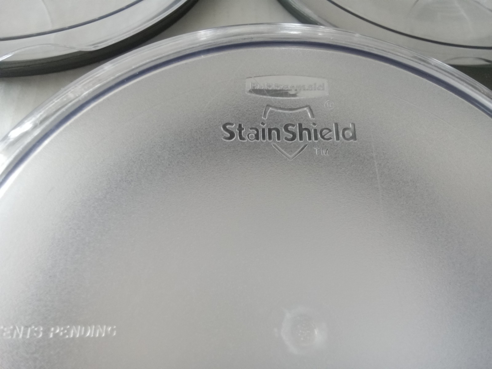 Rubbermaid Stain Shield Containers Round Set 2 of 10.5 cups and 1 of 6.3 Cup Vtg