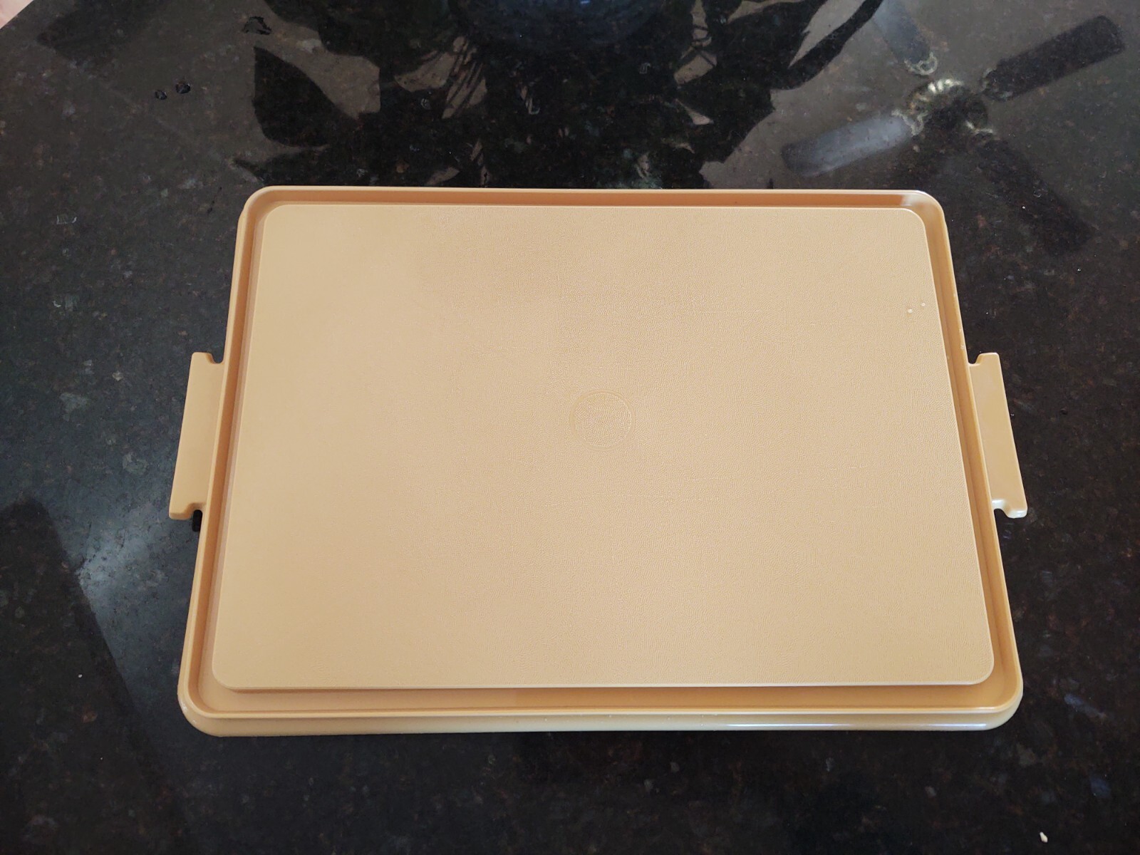 LARGE SHEET CAKE KEEPER CARRIER 3 PIECE SET 13 X 9 HARVEST GOLD TUPPERWARE